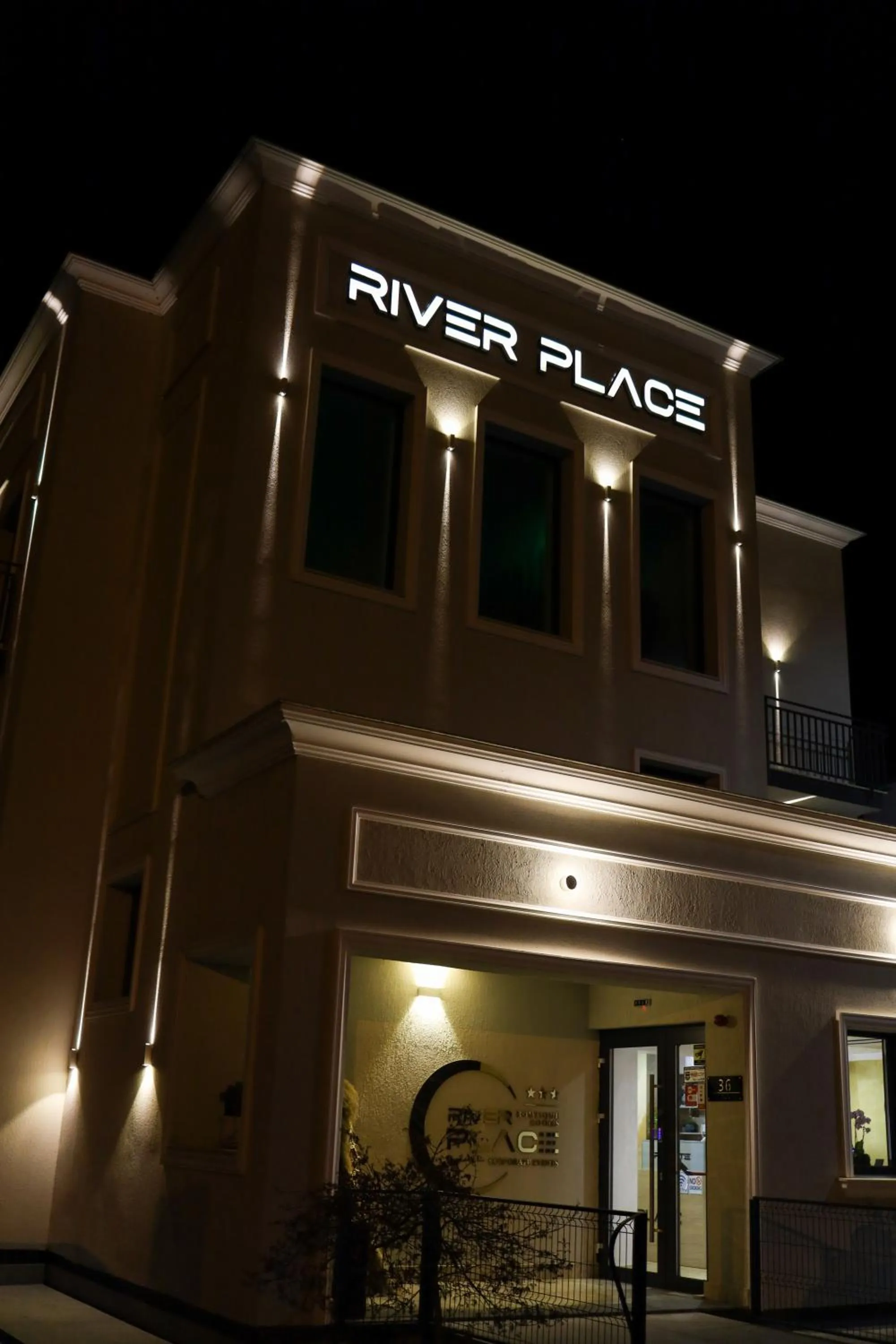RIVER PLACE