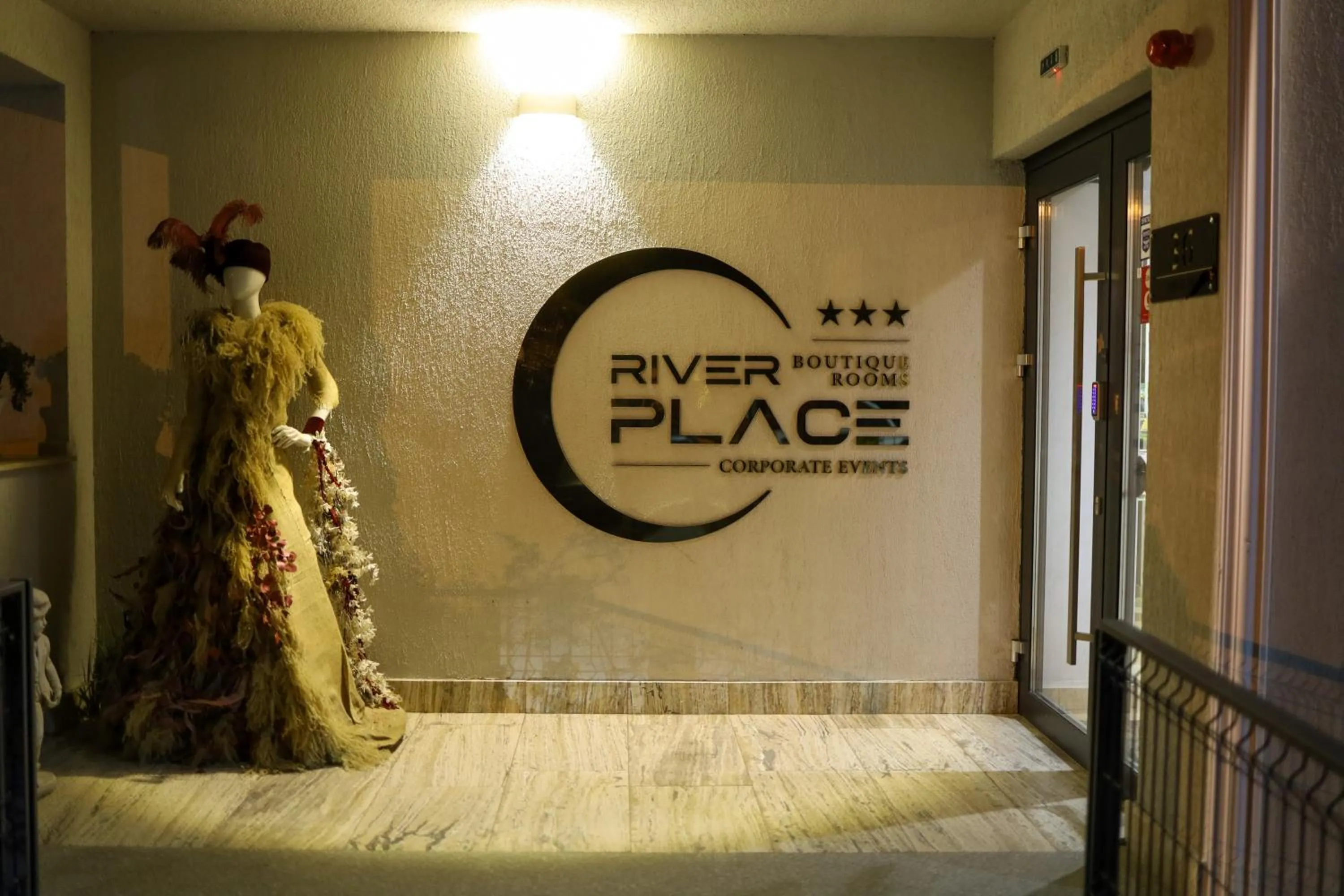 RIVER PLACE