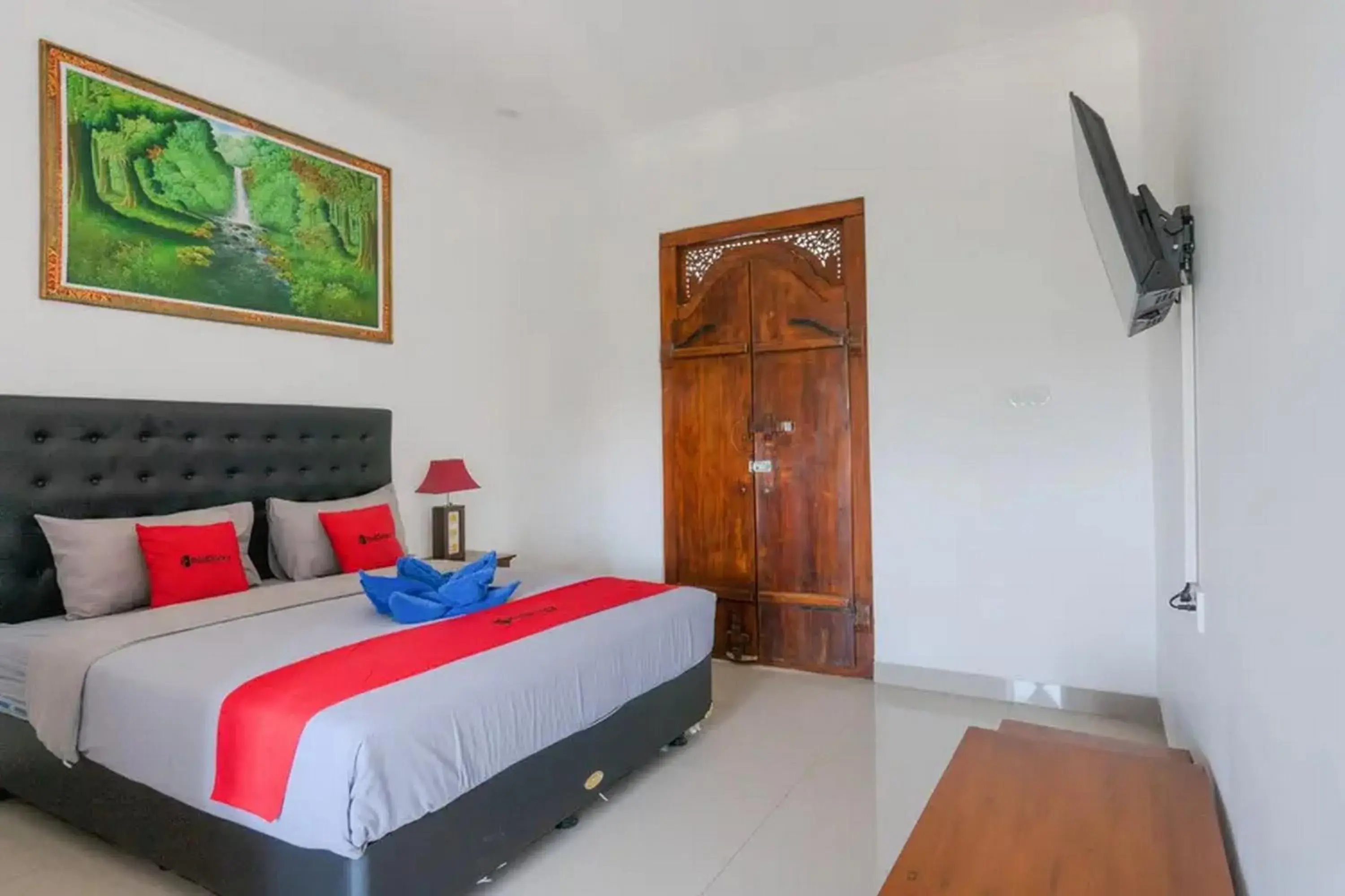 Bedroom, Bed in RedDoorz @ Uluwatu Suites Bedroom, Bed in RedDoorz @ Uluwatu Suites