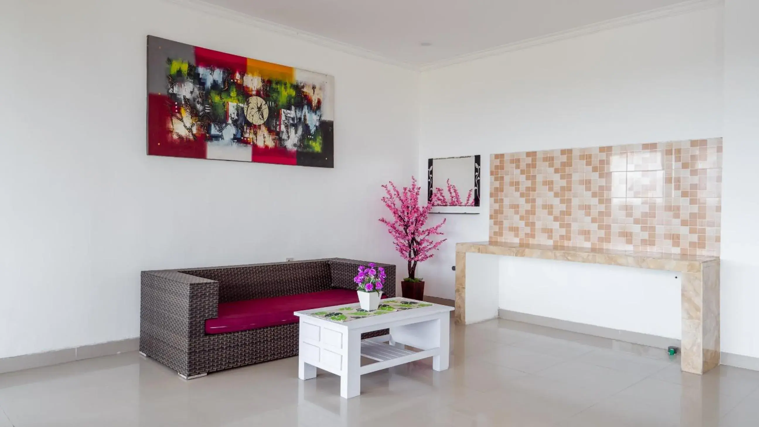 Lobby or reception in RedDoorz @ Uluwatu Suites Lobby or reception in RedDoorz @ Uluwatu Suites