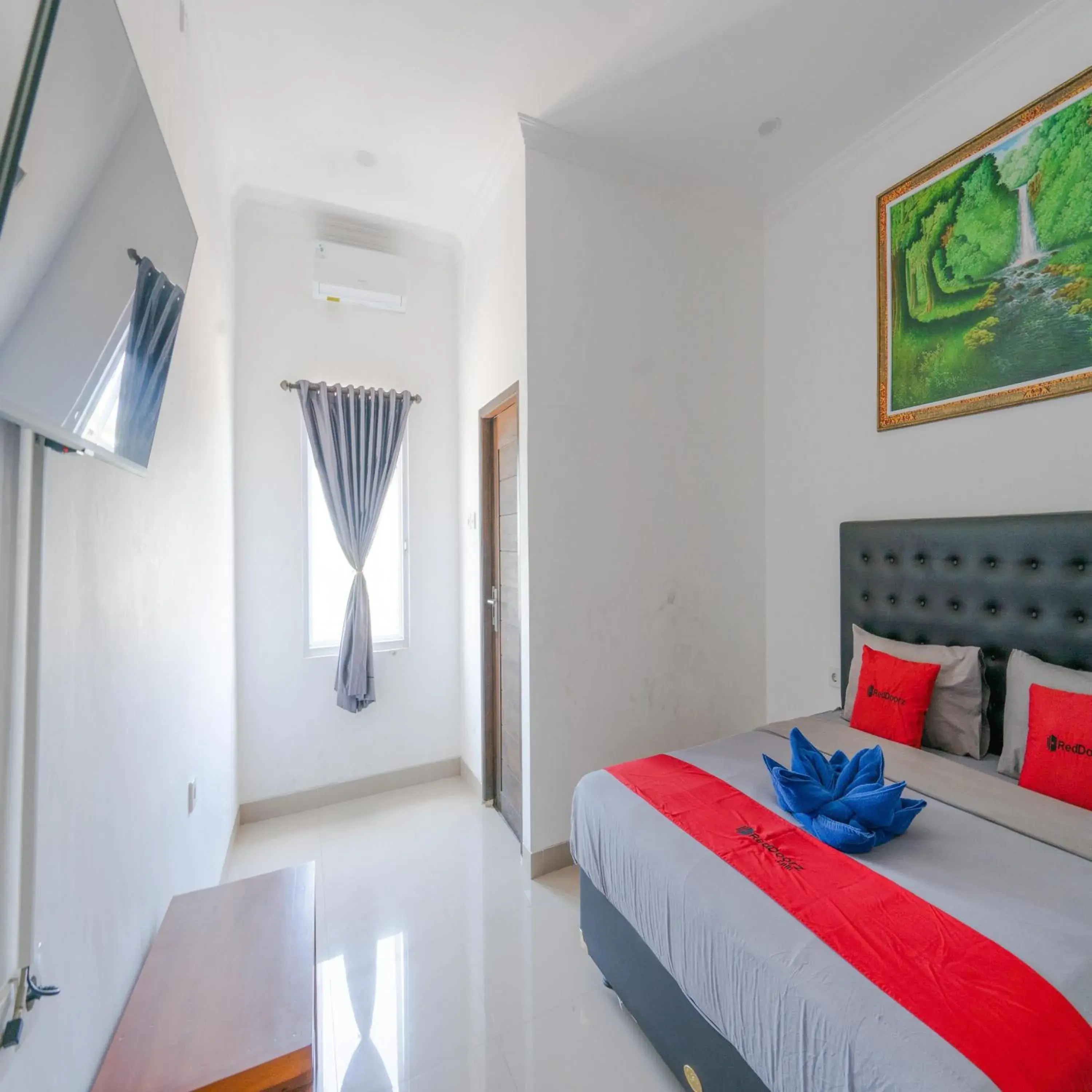 Bedroom, Bed in RedDoorz @ Uluwatu Suites Bedroom, Bed in RedDoorz @ Uluwatu Suites