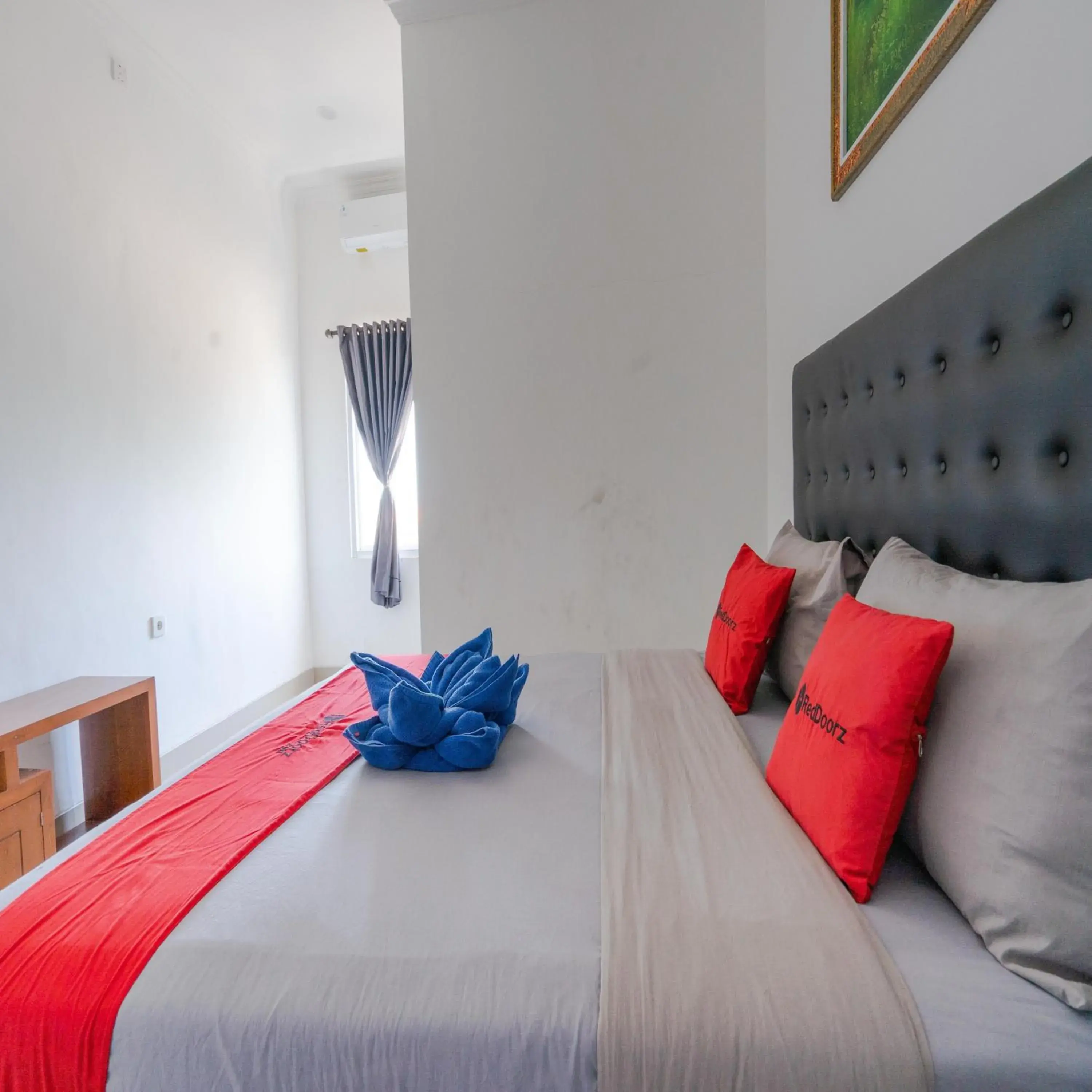 Bedroom, Bed in RedDoorz @ Uluwatu Suites Bedroom, Bed in RedDoorz @ Uluwatu Suites