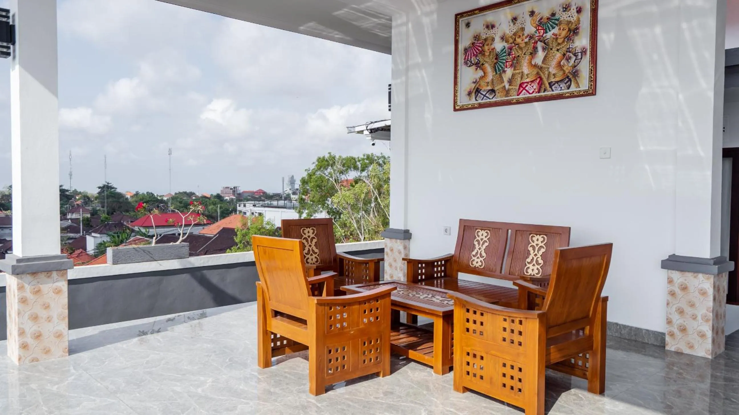 Seating area in RedDoorz @ Uluwatu Suites