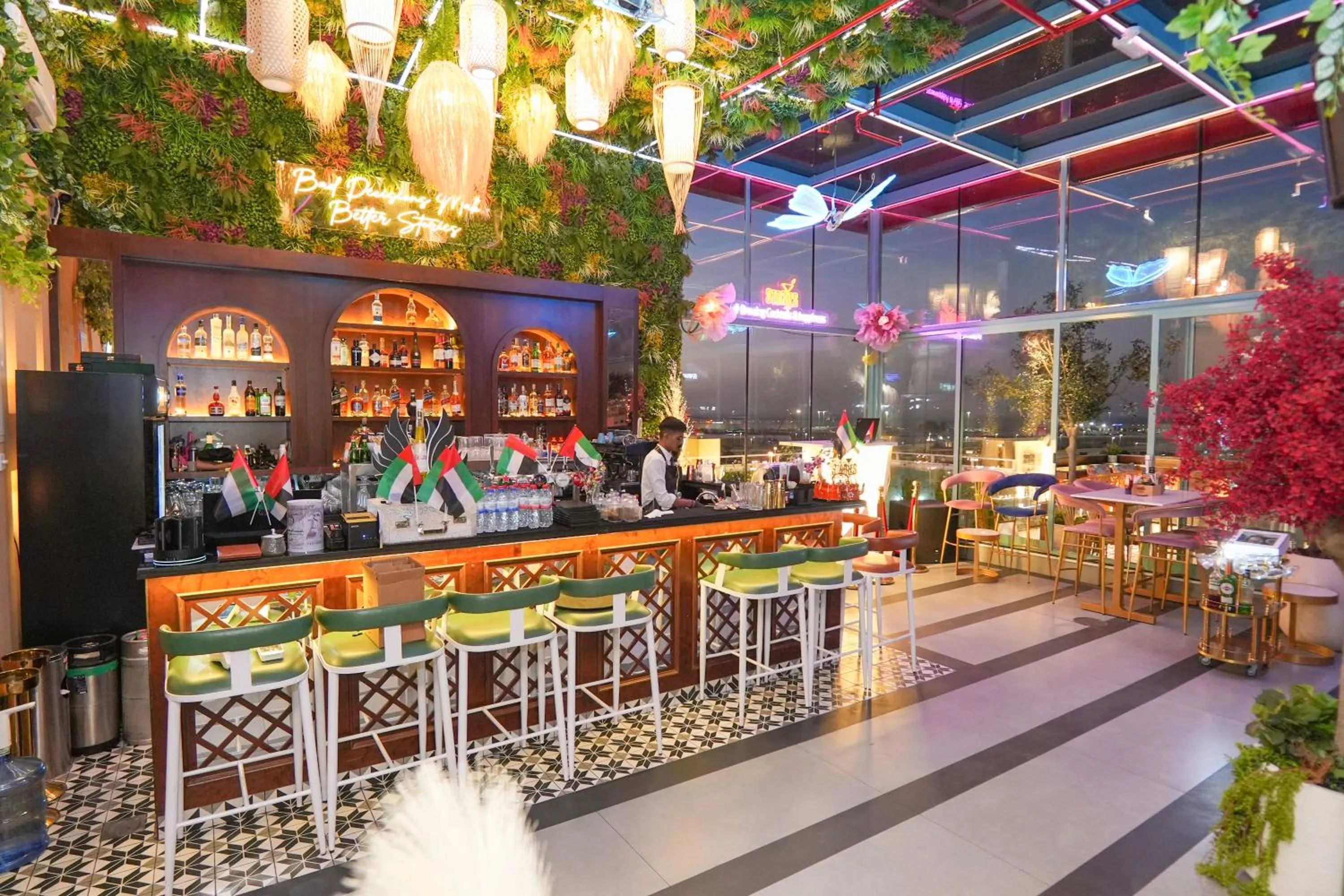 Restaurant/places to eat in Concorde Creek View Hotel Bur Dubai