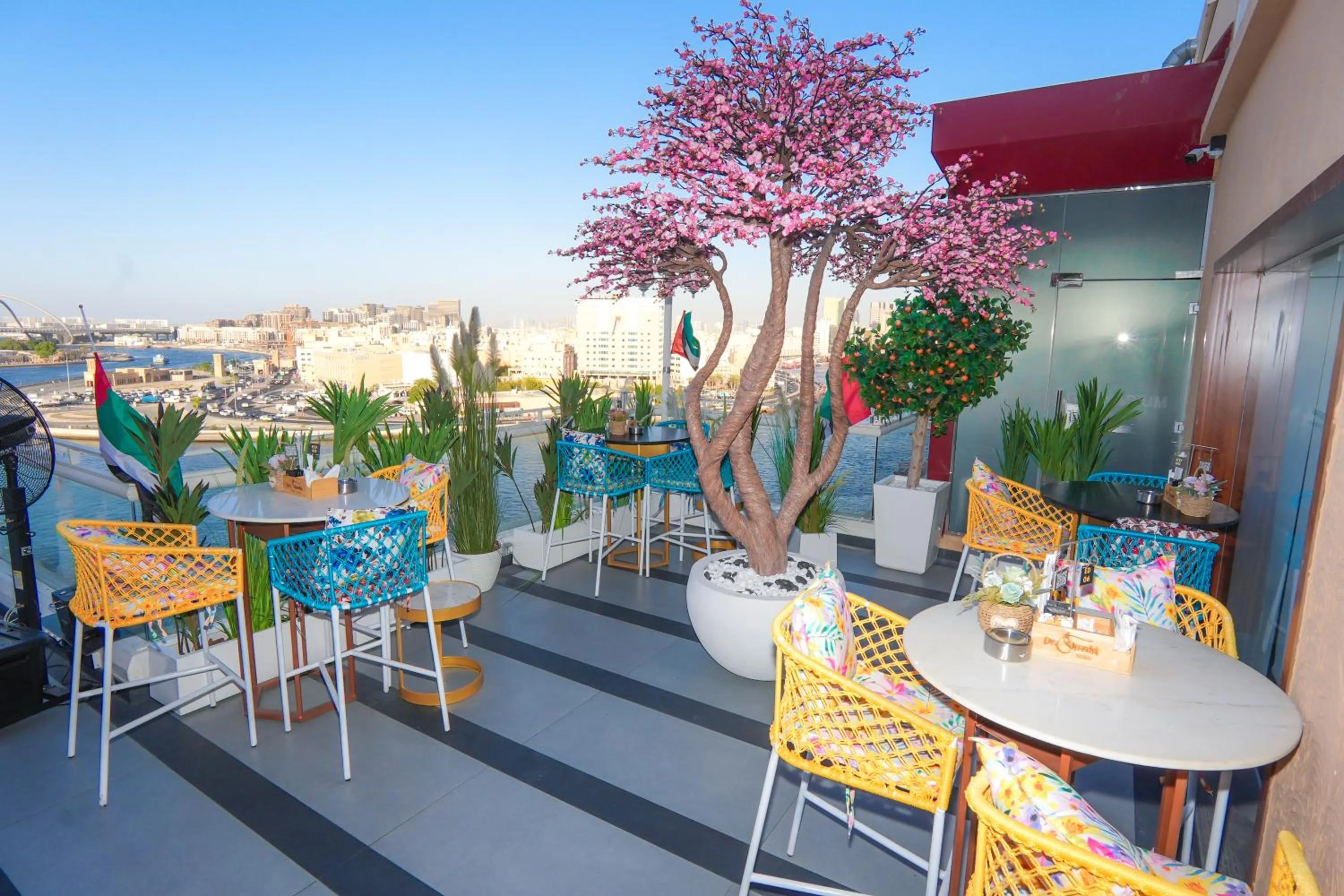 Restaurant/places to eat in Concorde Creek View Hotel Bur Dubai