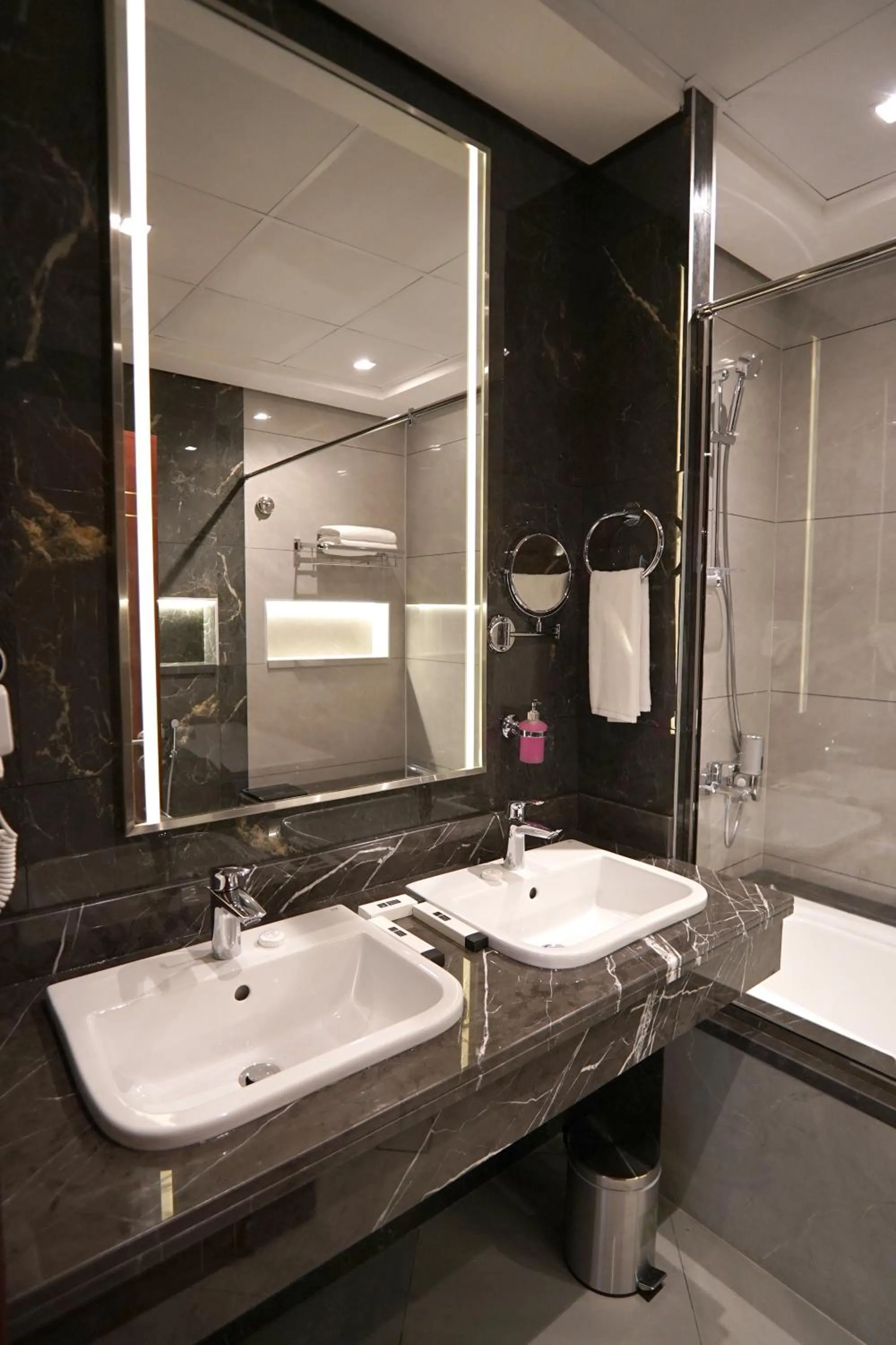 Bathroom in Concorde Creek View Hotel Bur Dubai
