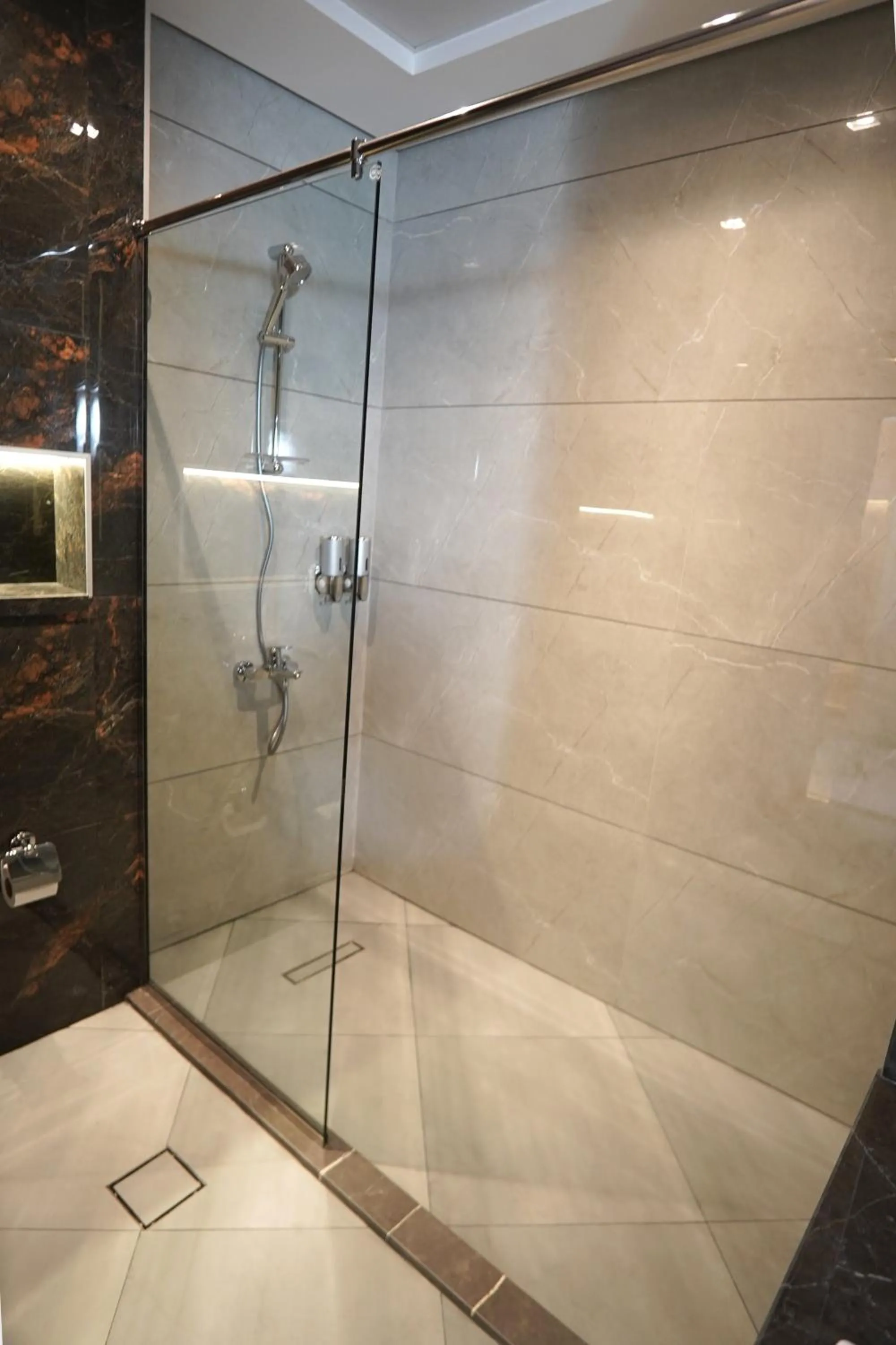 Bathroom in Concorde Creek View Hotel Bur Dubai