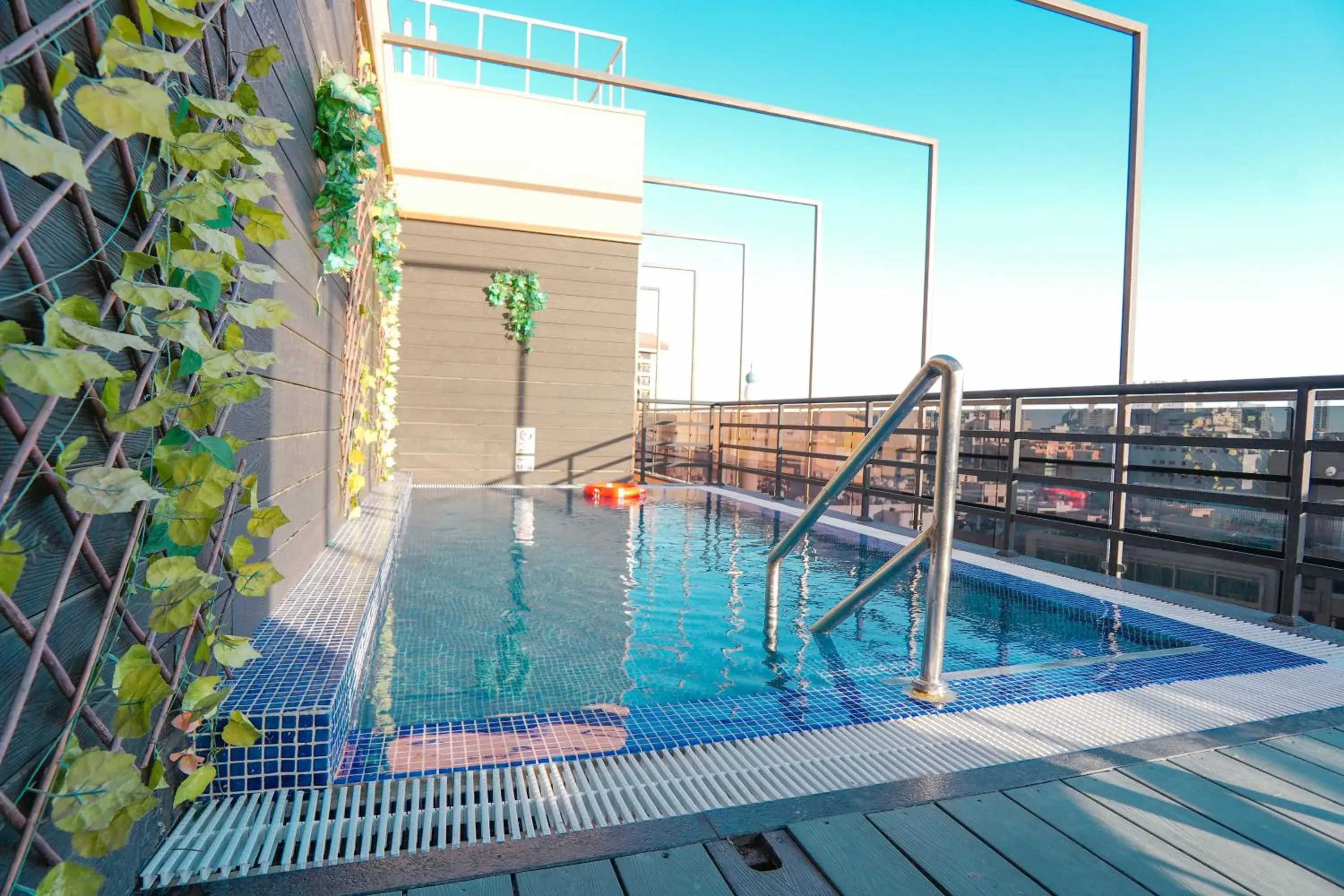 Swimming pool in Concorde Creek View Hotel Bur Dubai Swimming pool in Concorde Creek View Hotel Bur Dubai