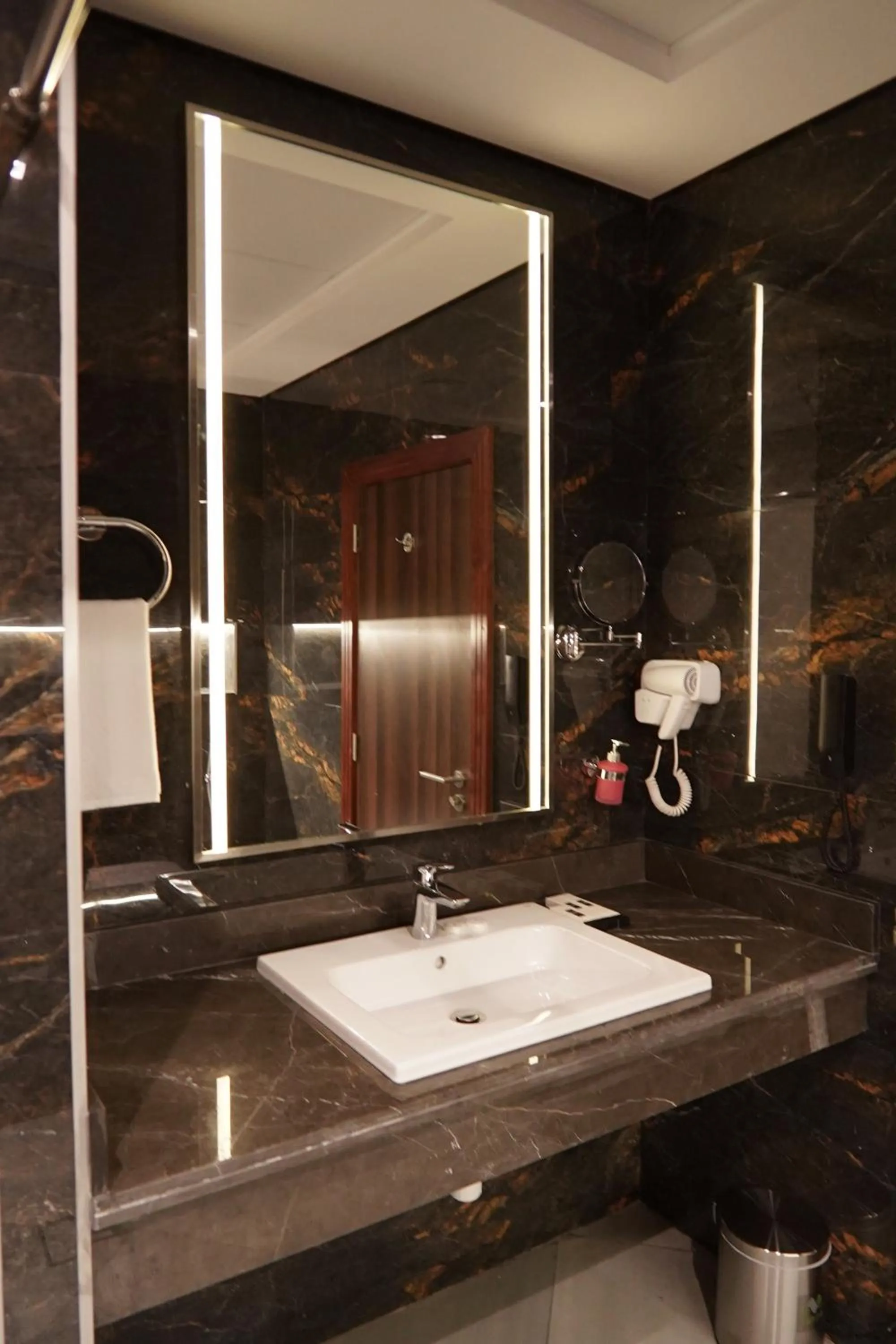 Bathroom in Concorde Creek View Hotel Bur Dubai