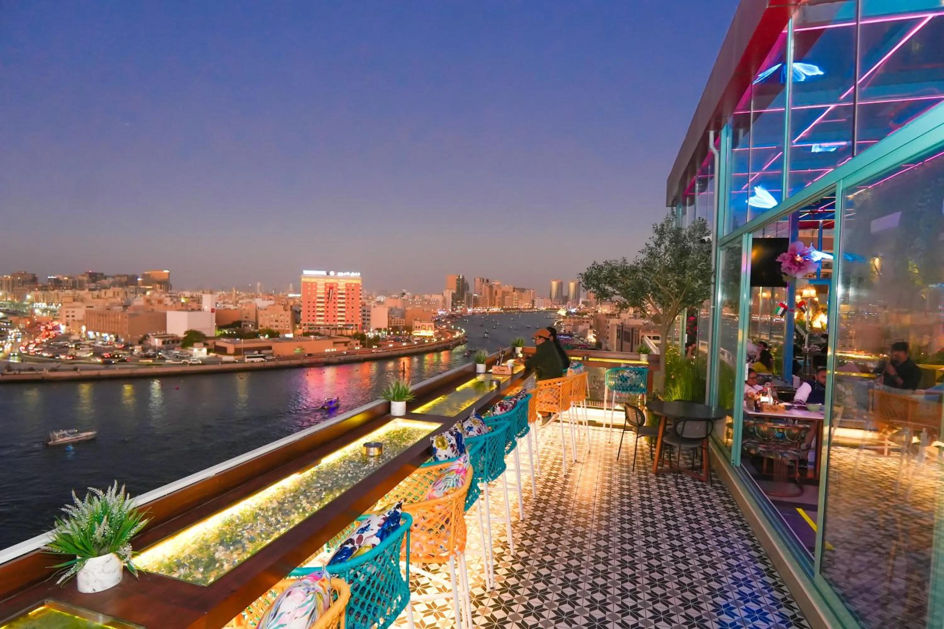 Restaurant/places to eat in Concorde Creek View Hotel Bur Dubai