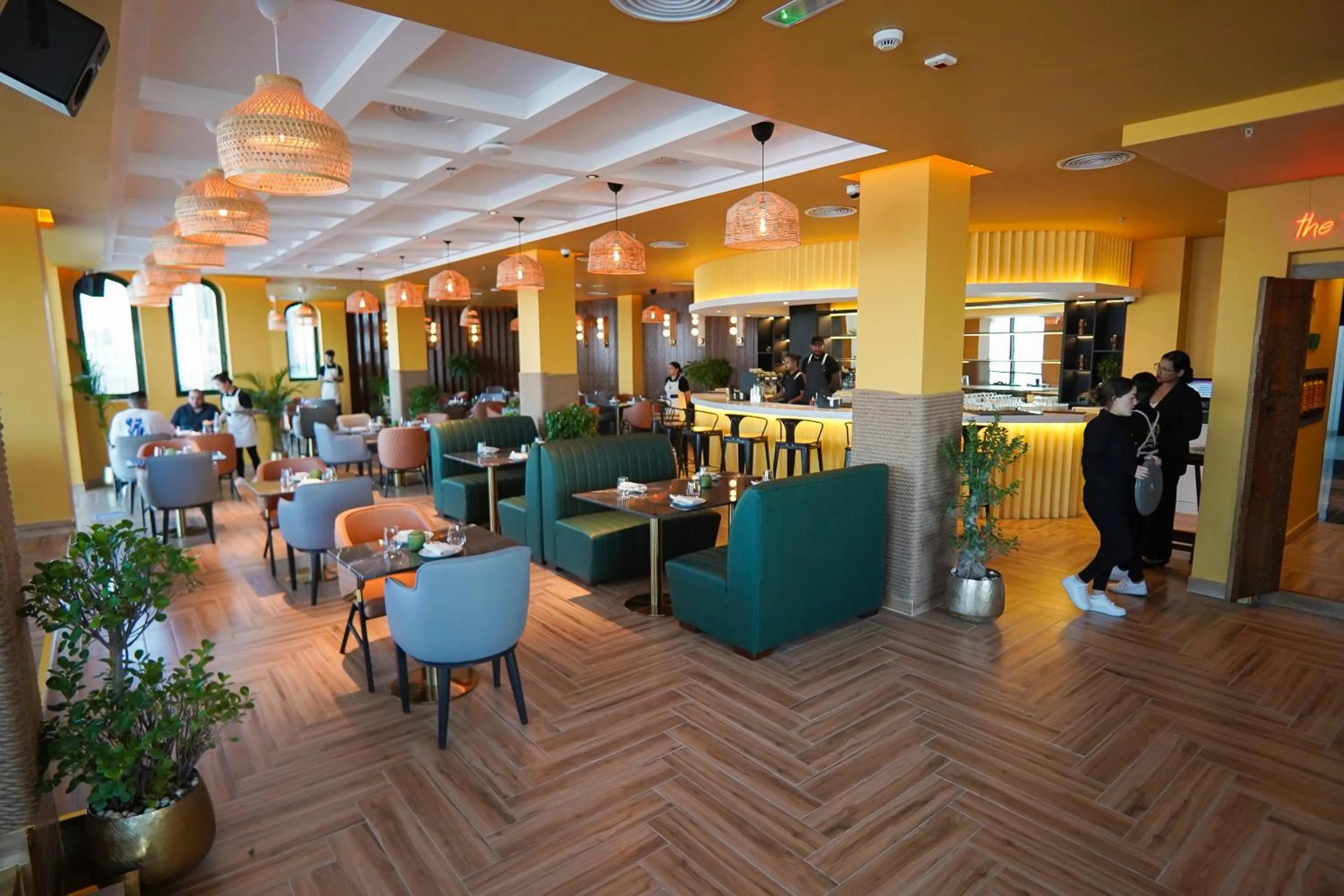 Restaurant/places to eat in Concorde Creek View Hotel Bur Dubai