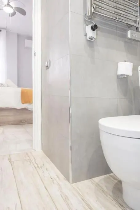 Bed in A19 Brand New apartament by Triana bridge