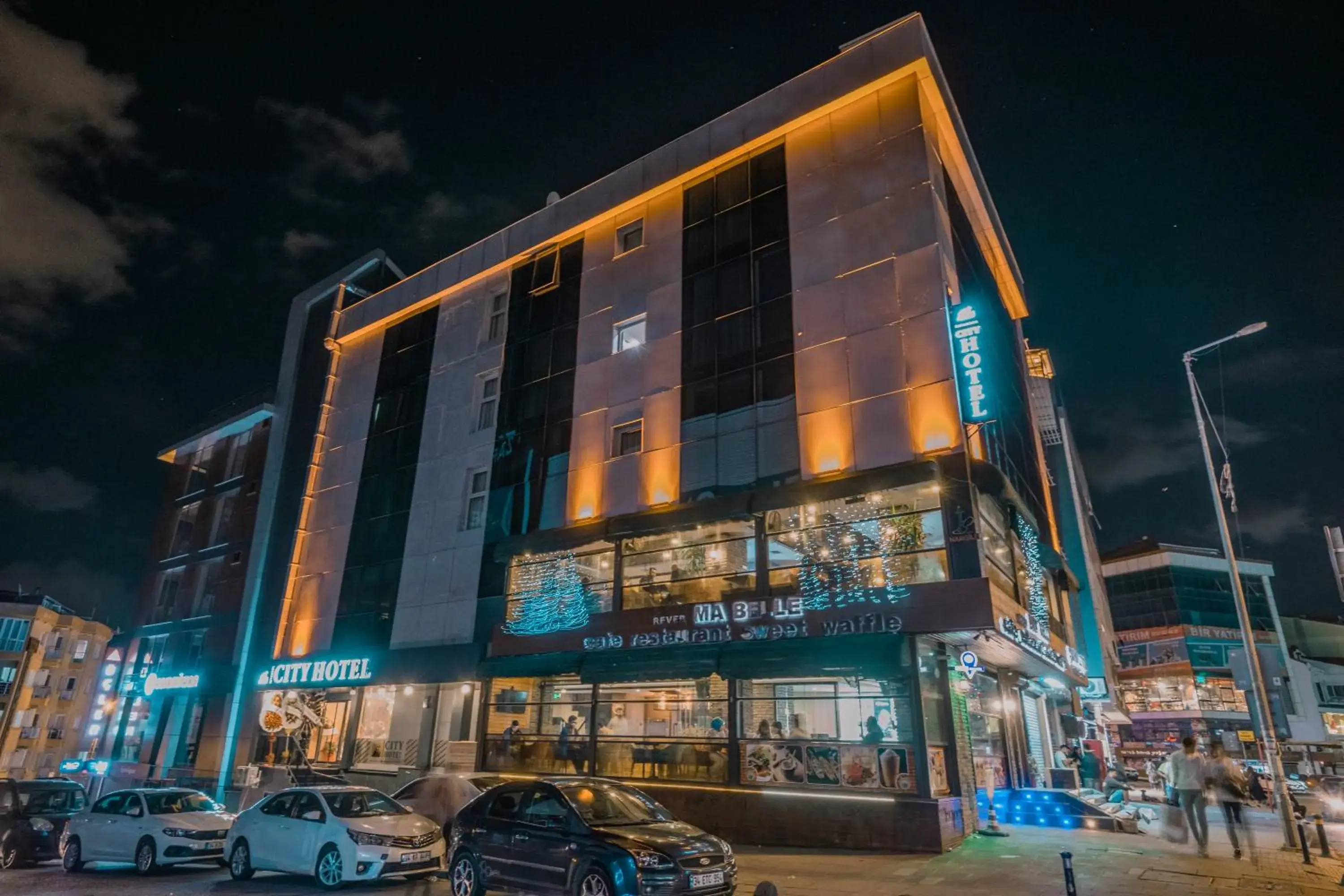 Property building in İstanbul City Airport Hotel Property building in İstanbul City Airport Hotel