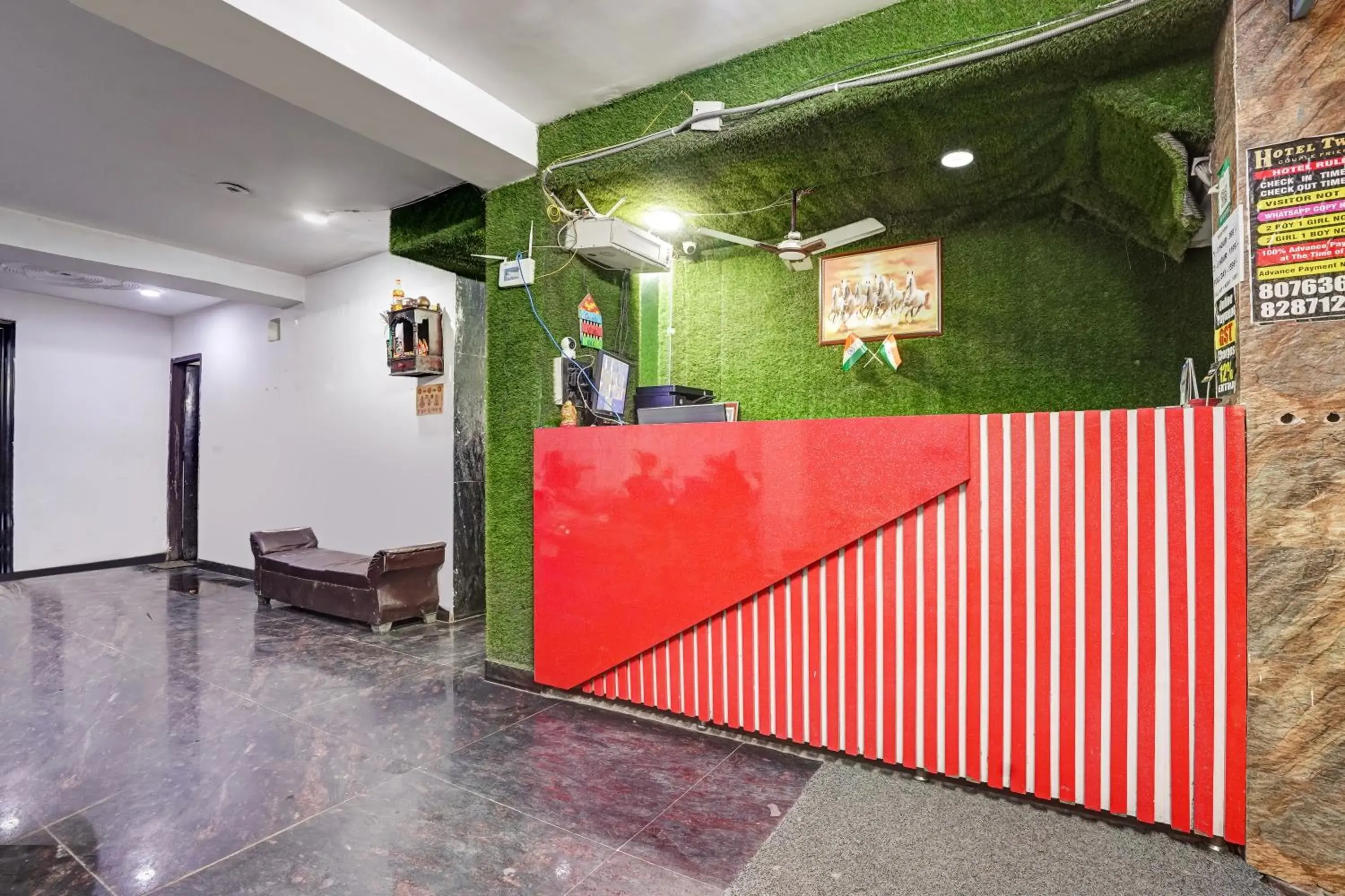 Lobby or reception in Hotel Twamev Couple Friendly Laxmi Nagar Lobby or reception in Hotel Twamev Couple Friendly Laxmi Nagar
