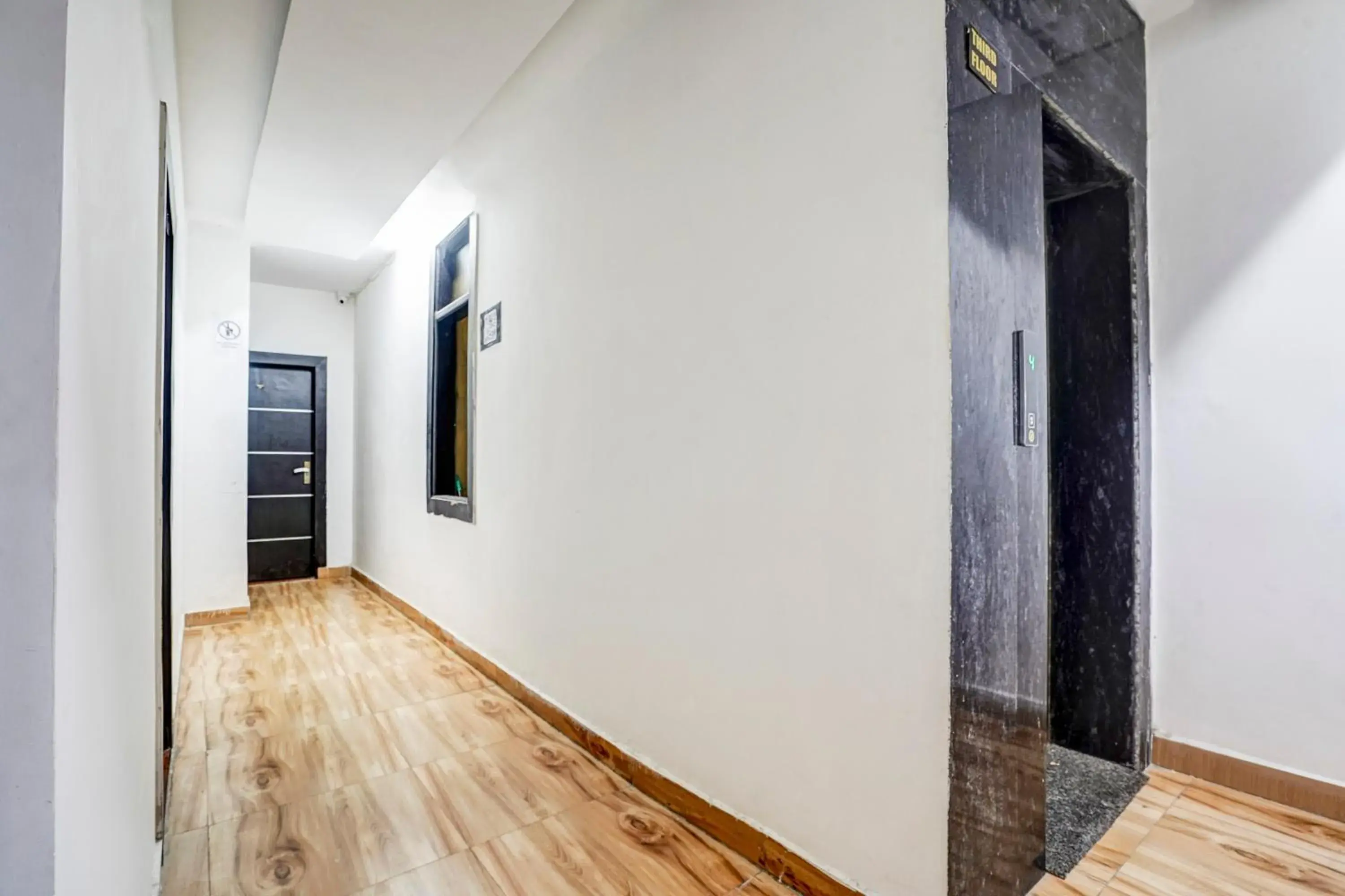 Lobby or reception in Hotel Twamev Couple Friendly Laxmi Nagar Lobby or reception in Hotel Twamev Couple Friendly Laxmi Nagar