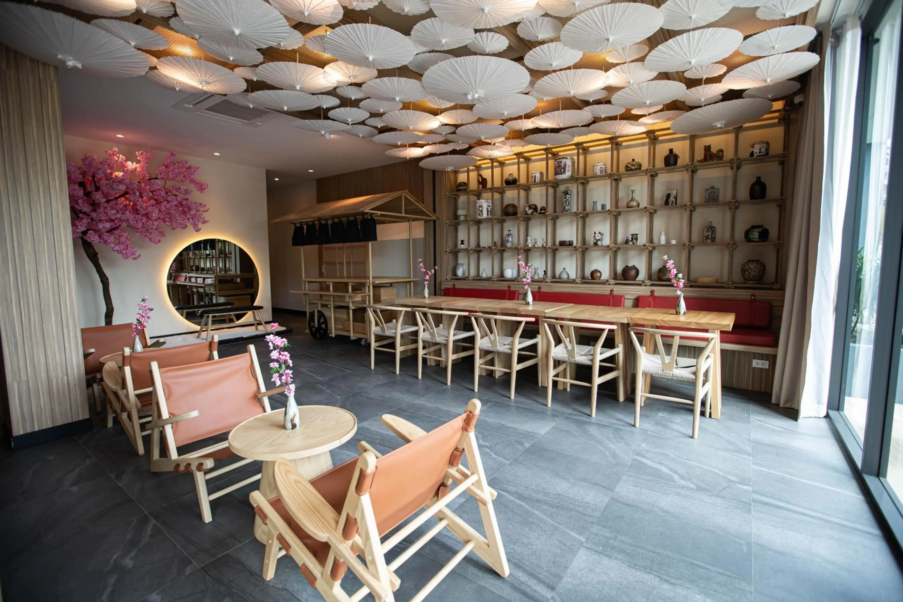 Restaurant/places to eat in The Arch Phuket Hotel