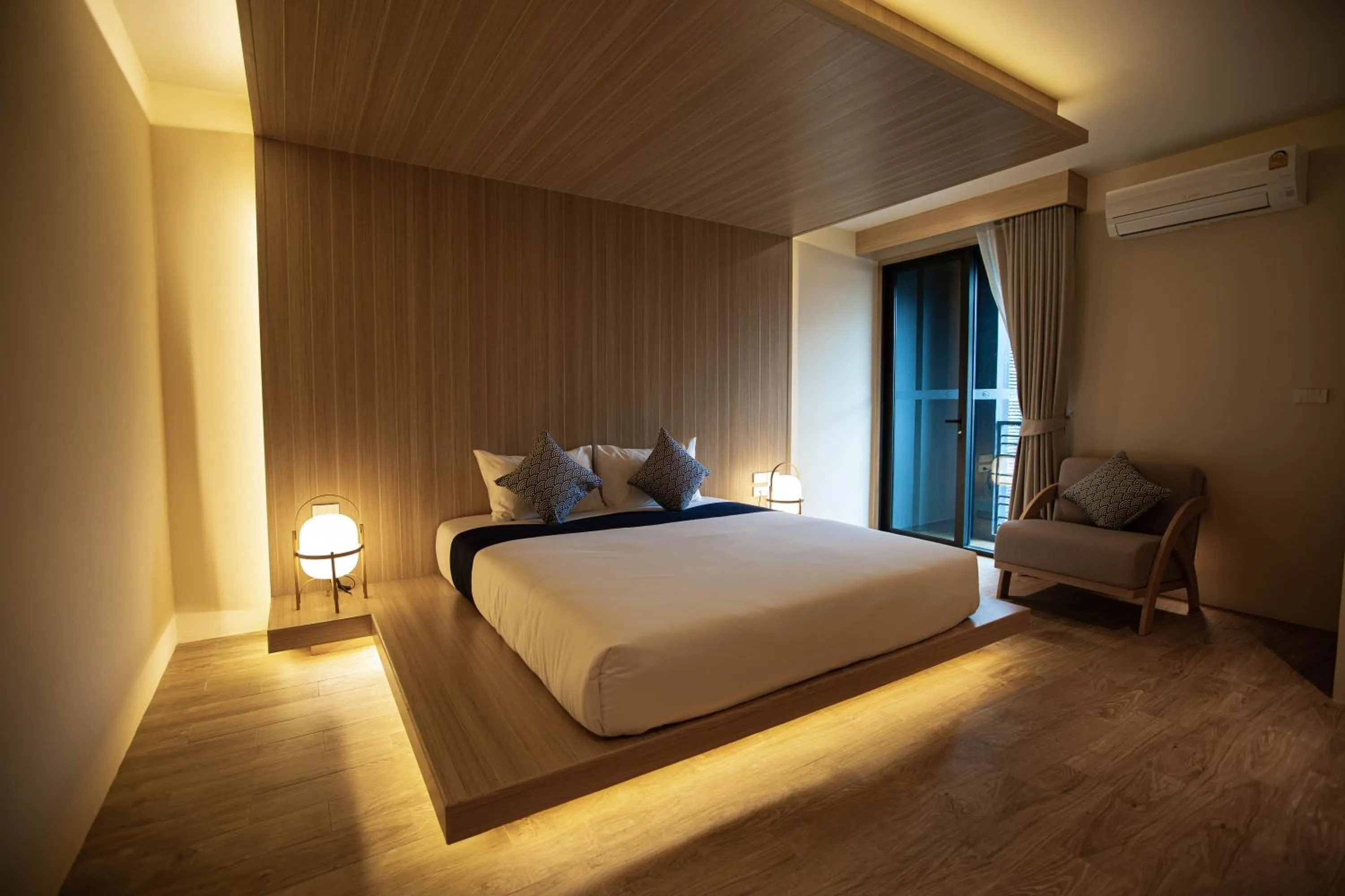 Photo of the whole room, Bed in The Arch Phuket Hotel