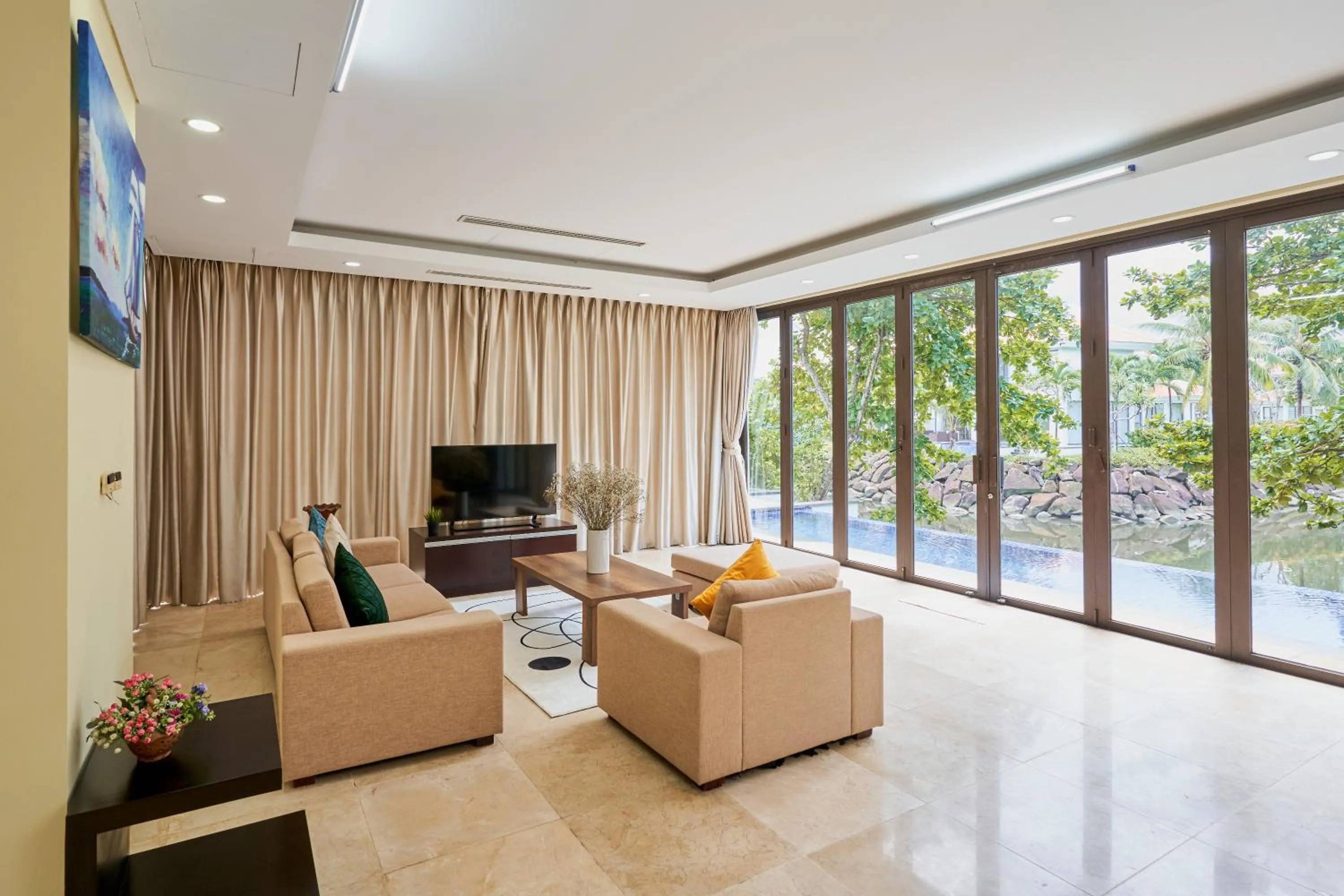 Ocean Beach Villas Danang