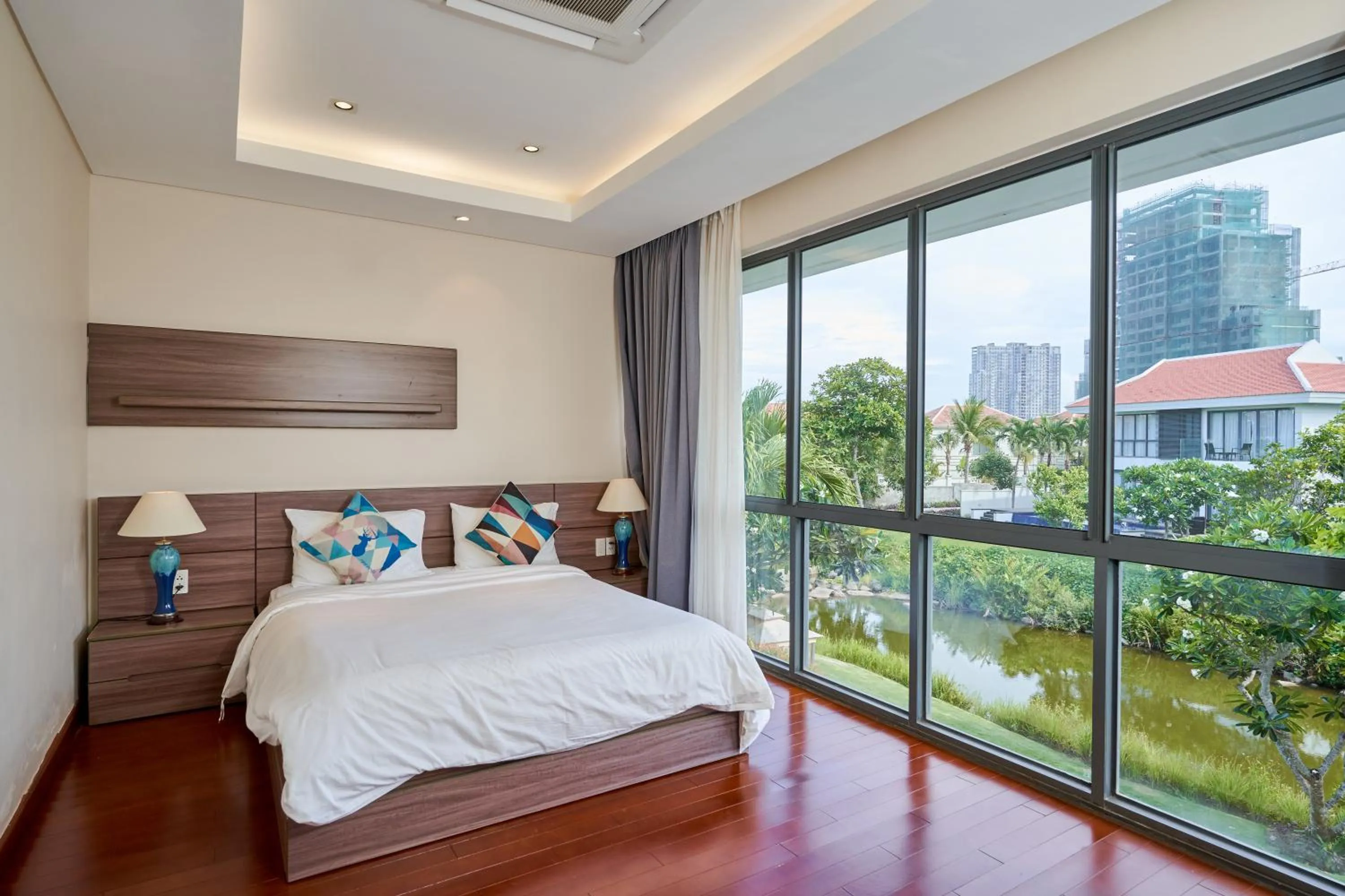 Bed in Ocean Beach Villas Danang