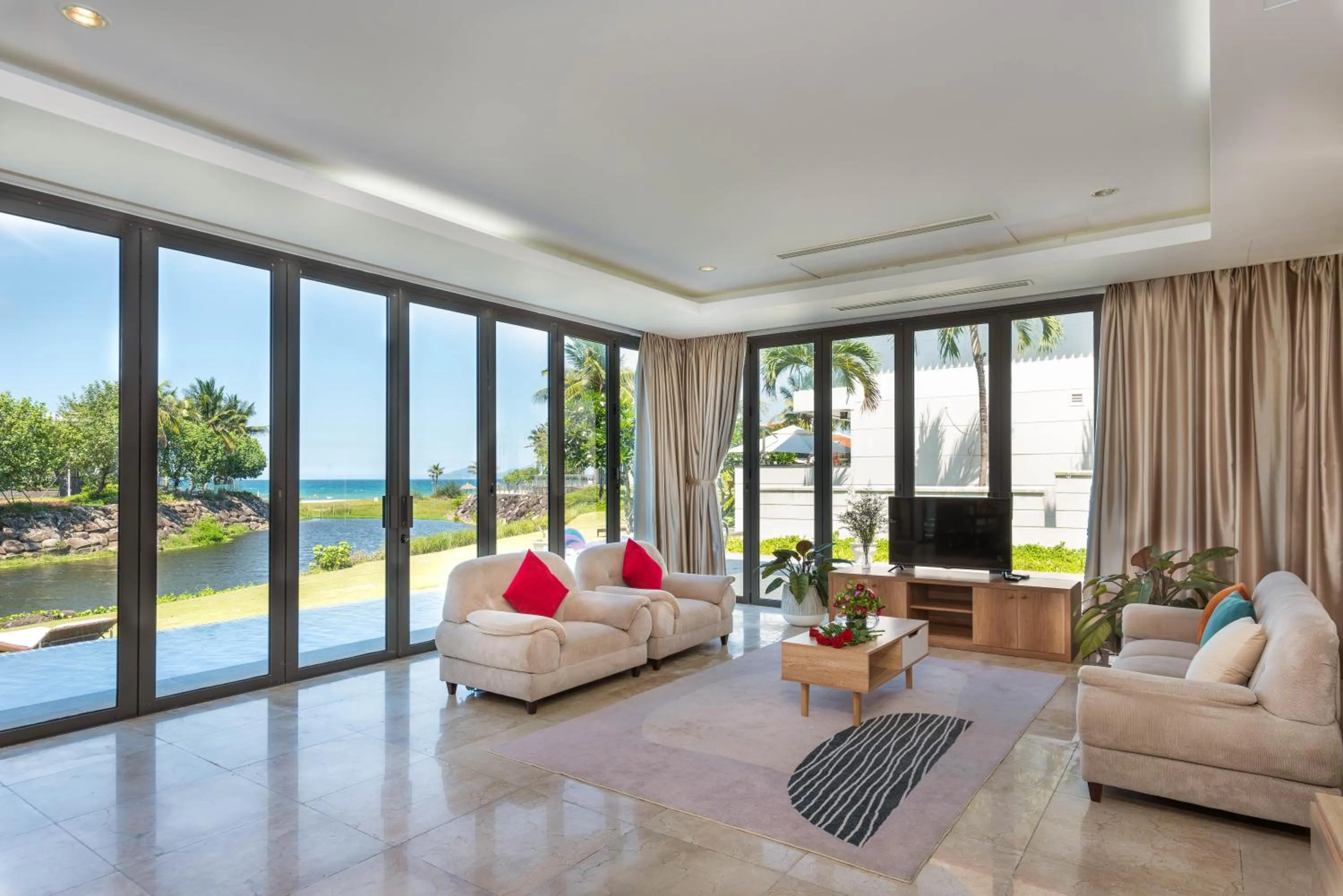 Living room in Ocean Beach Villas Danang