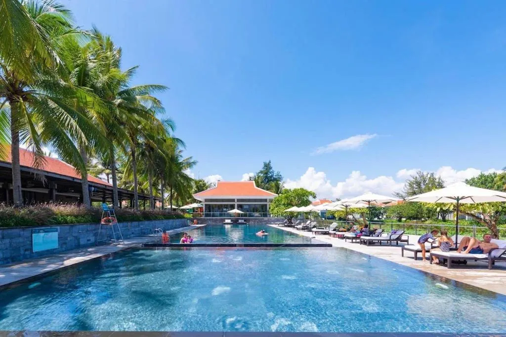 Swimming pool in Ocean Beach Villas Danang