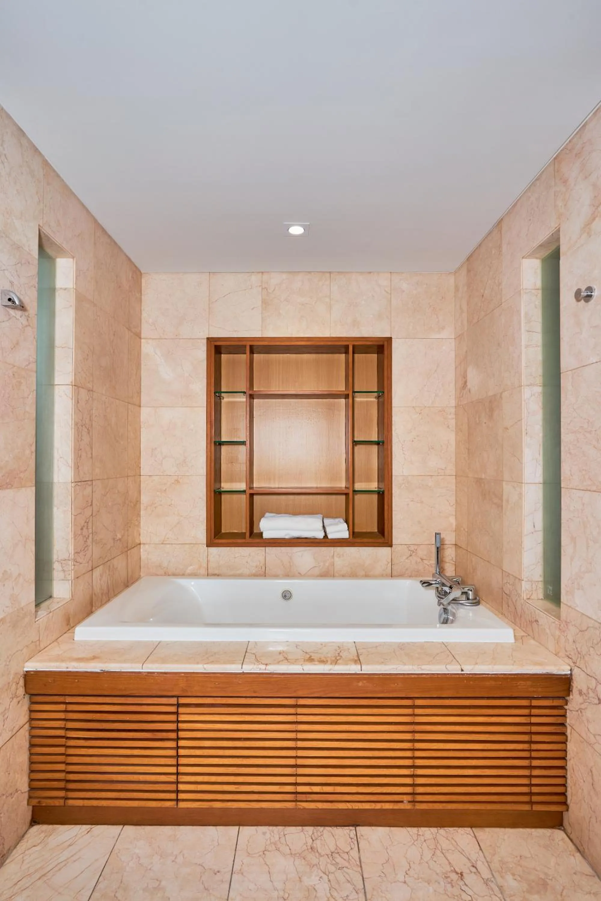 Bath in Ocean Beach Villas Danang
