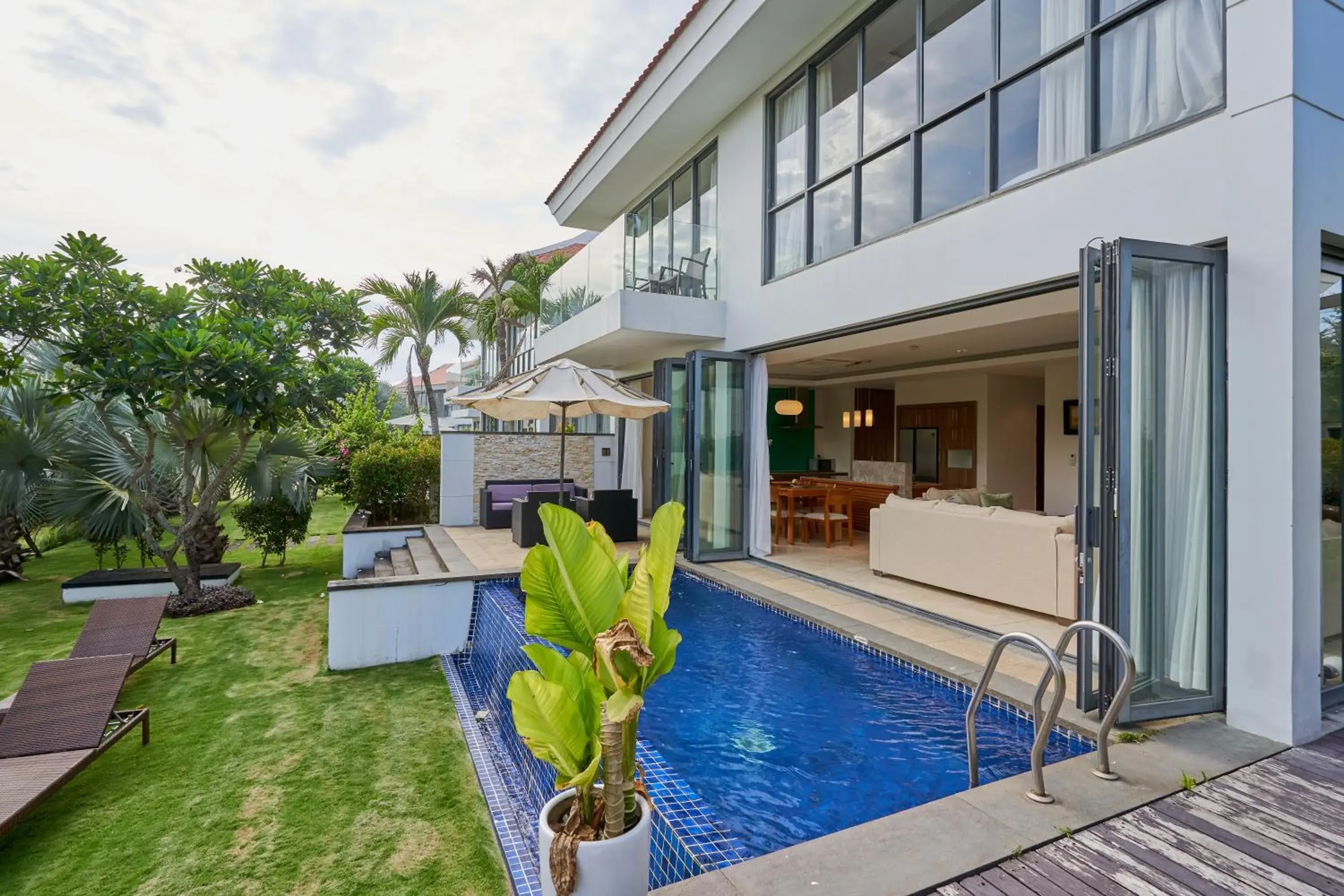 Three-Bedroom Villa in Ocean Beach Villas Danang Three-Bedroom Villa in Ocean Beach Villas Danang