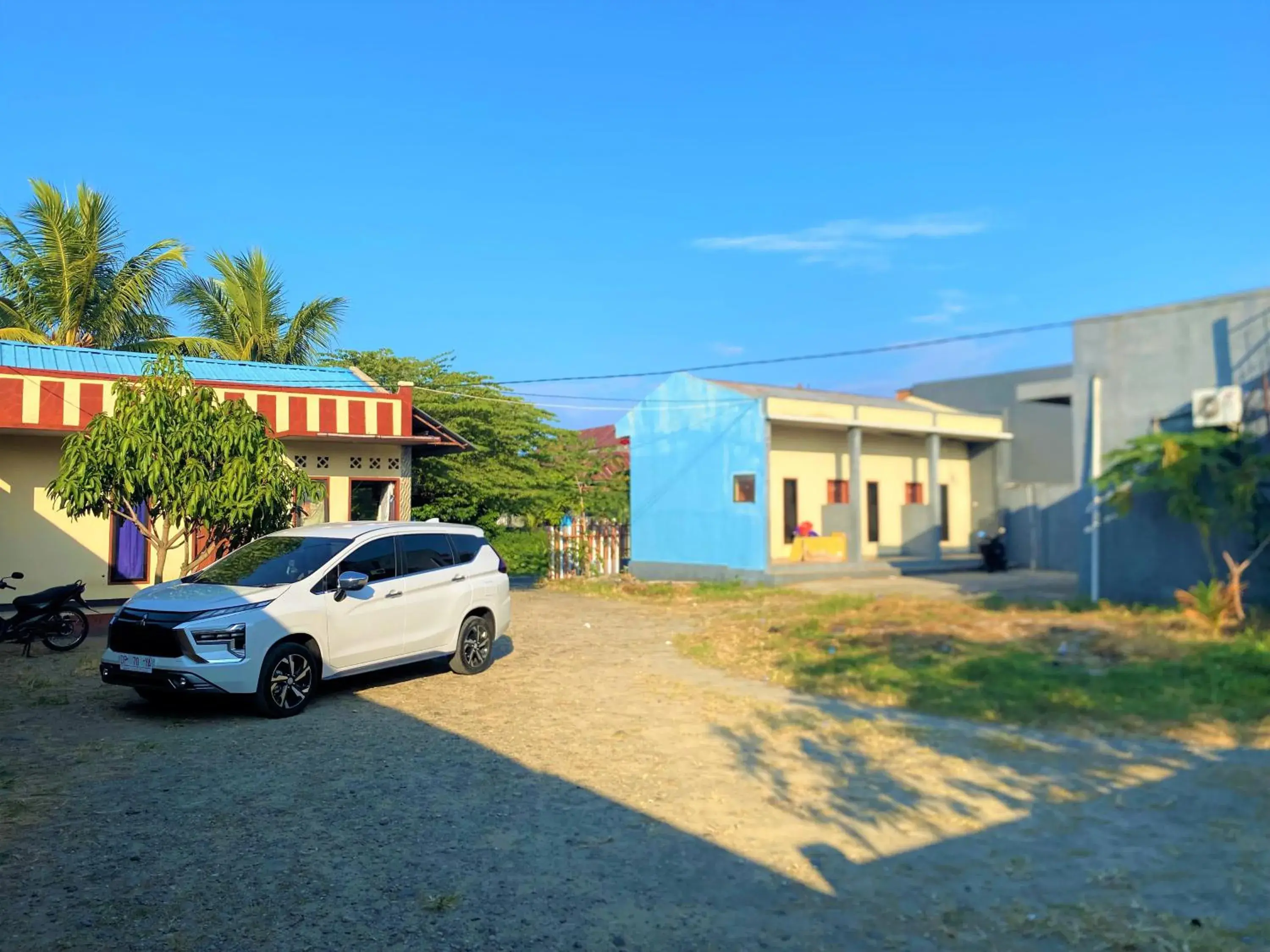 Facade/entrance in RedDoorz @ Wisma Sentosa Palopo Facade/entrance in RedDoorz @ Wisma Sentosa Palopo