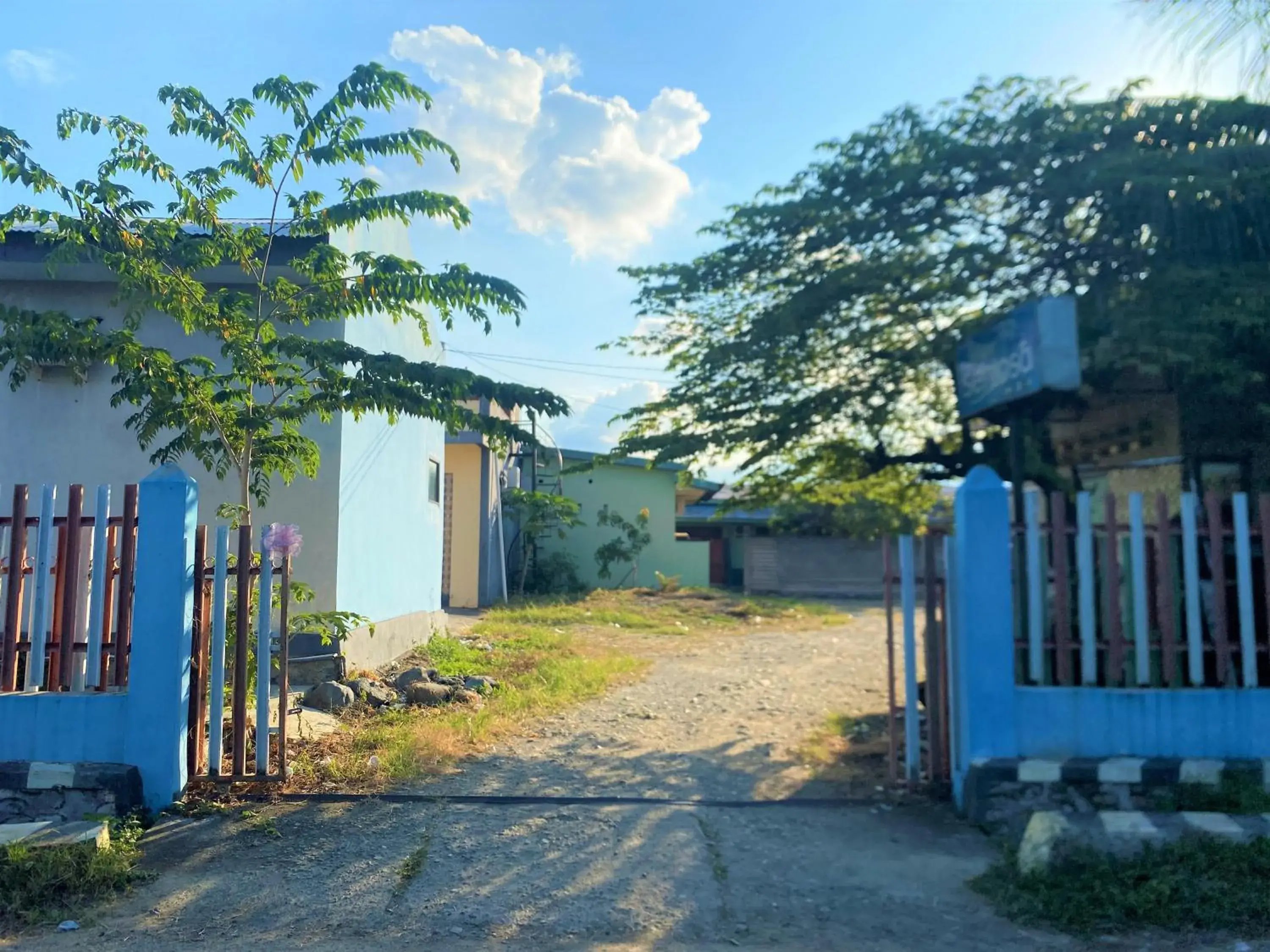 Facade/entrance in RedDoorz @ Wisma Sentosa Palopo Facade/entrance in RedDoorz @ Wisma Sentosa Palopo