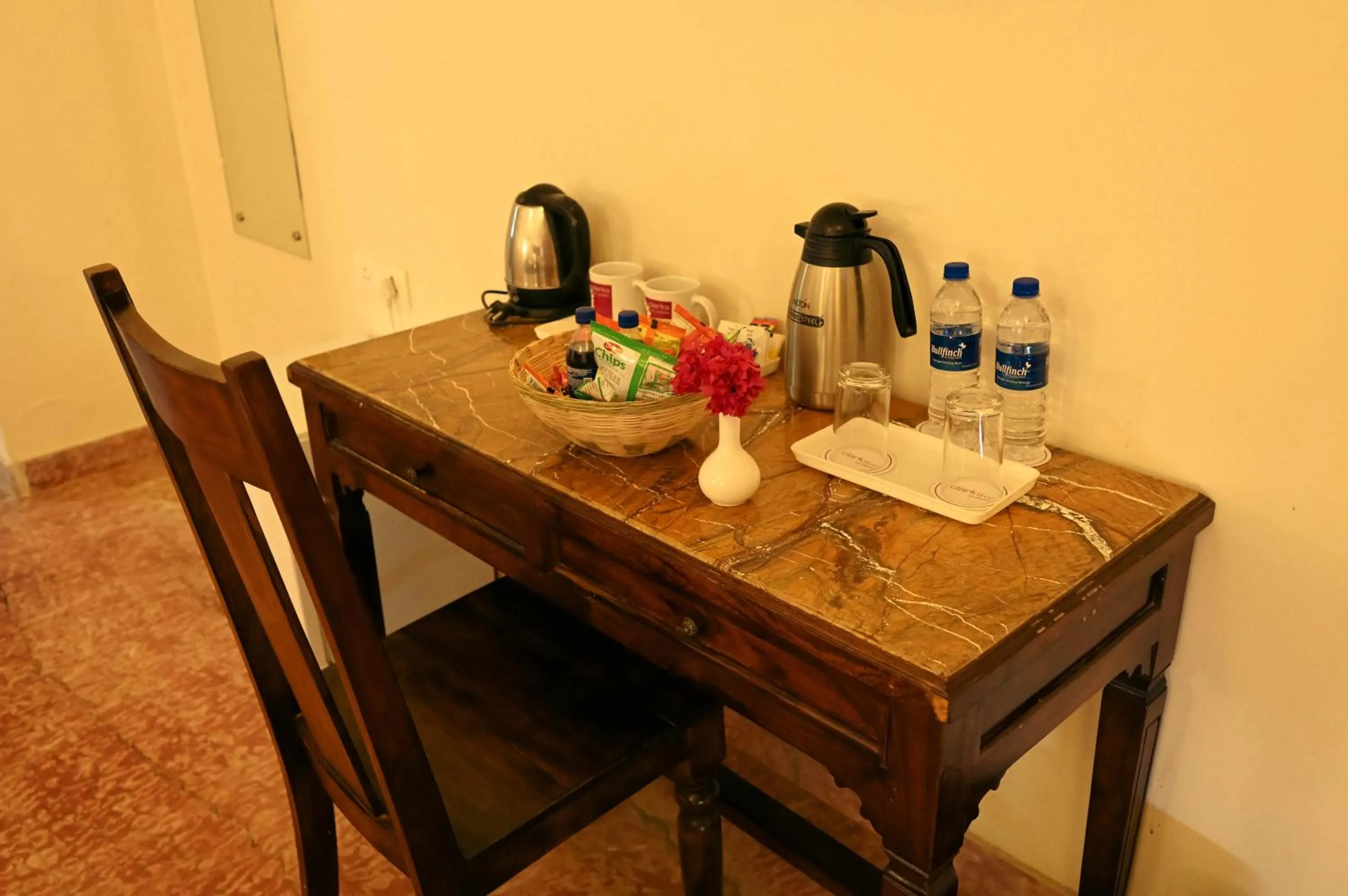Coffee/tea facilities in ClarksInn Suites Ranthambhore