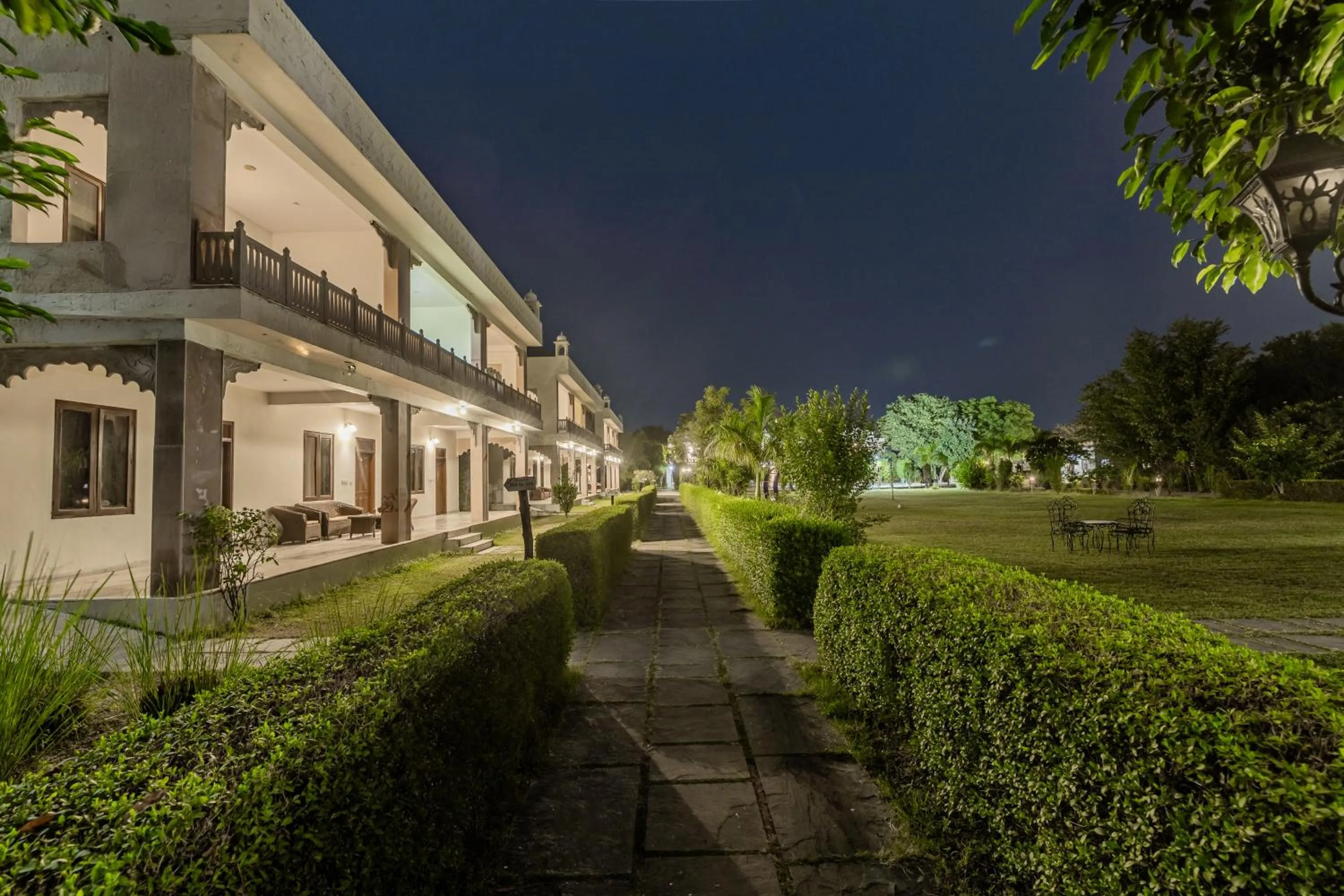 Garden view in ClarksInn Suites Ranthambhore