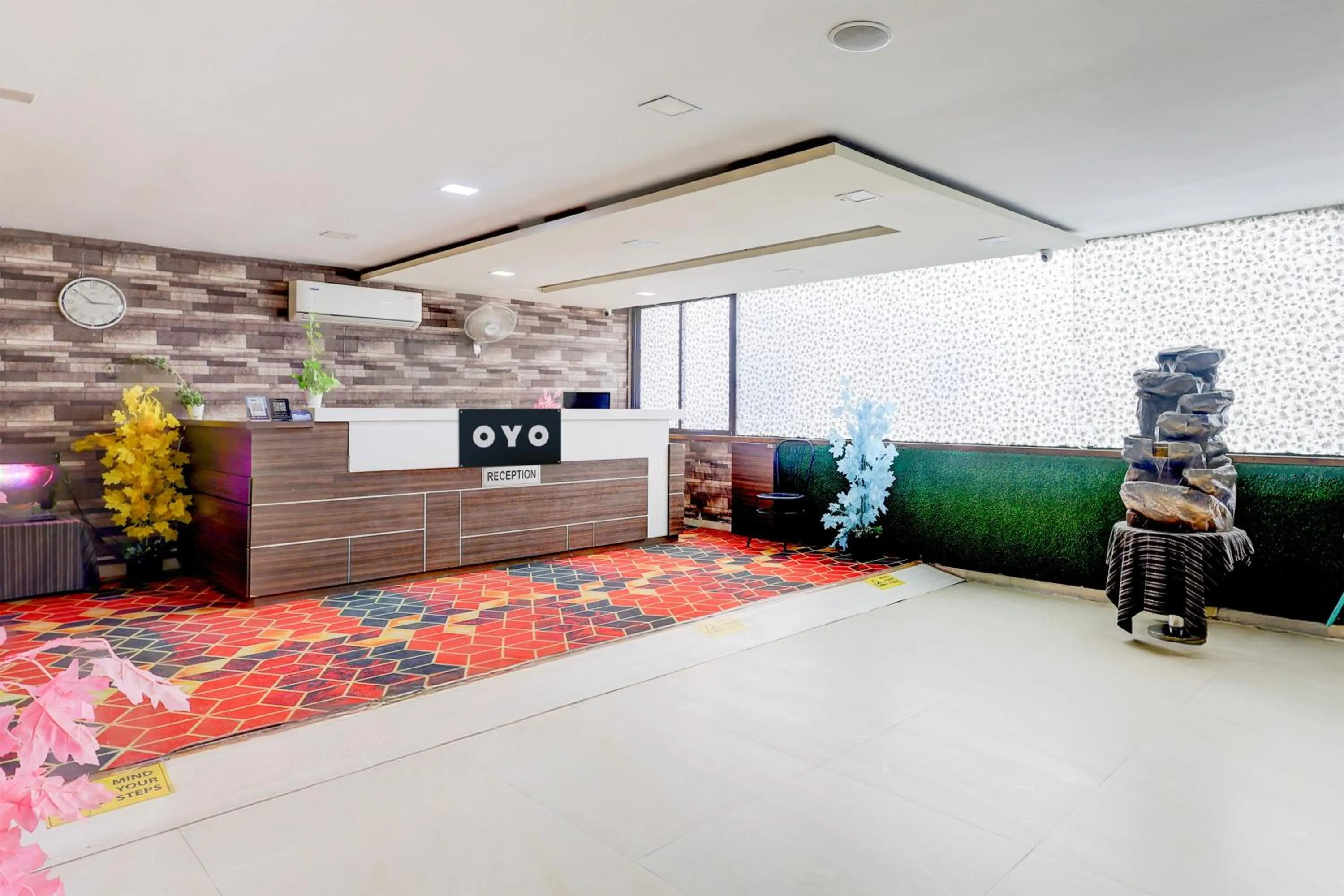 Restaurant/places to eat in FabHotel Skyland