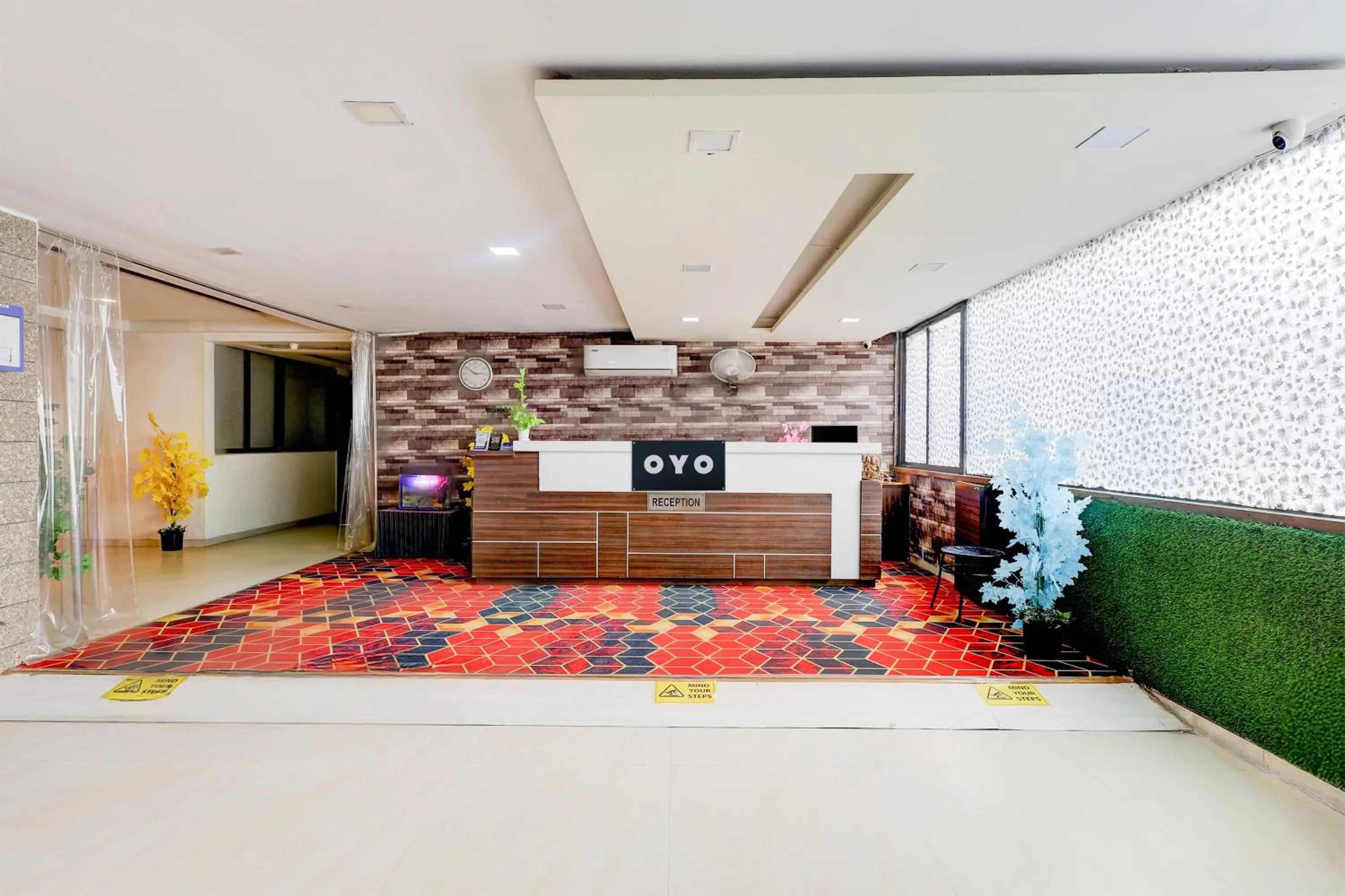 Restaurant/places to eat in FabHotel Skyland