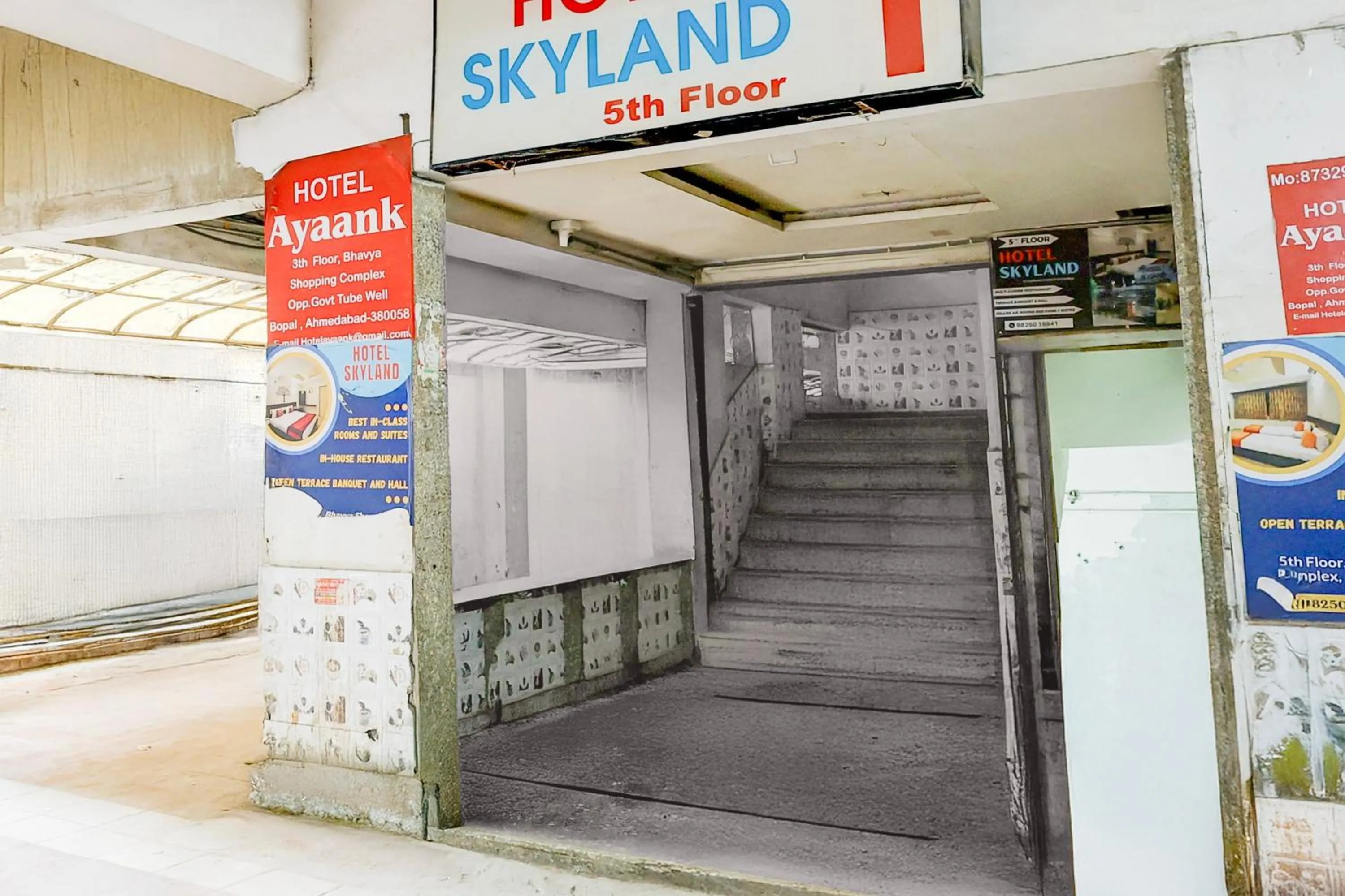 Facade/entrance in FabHotel Skyland