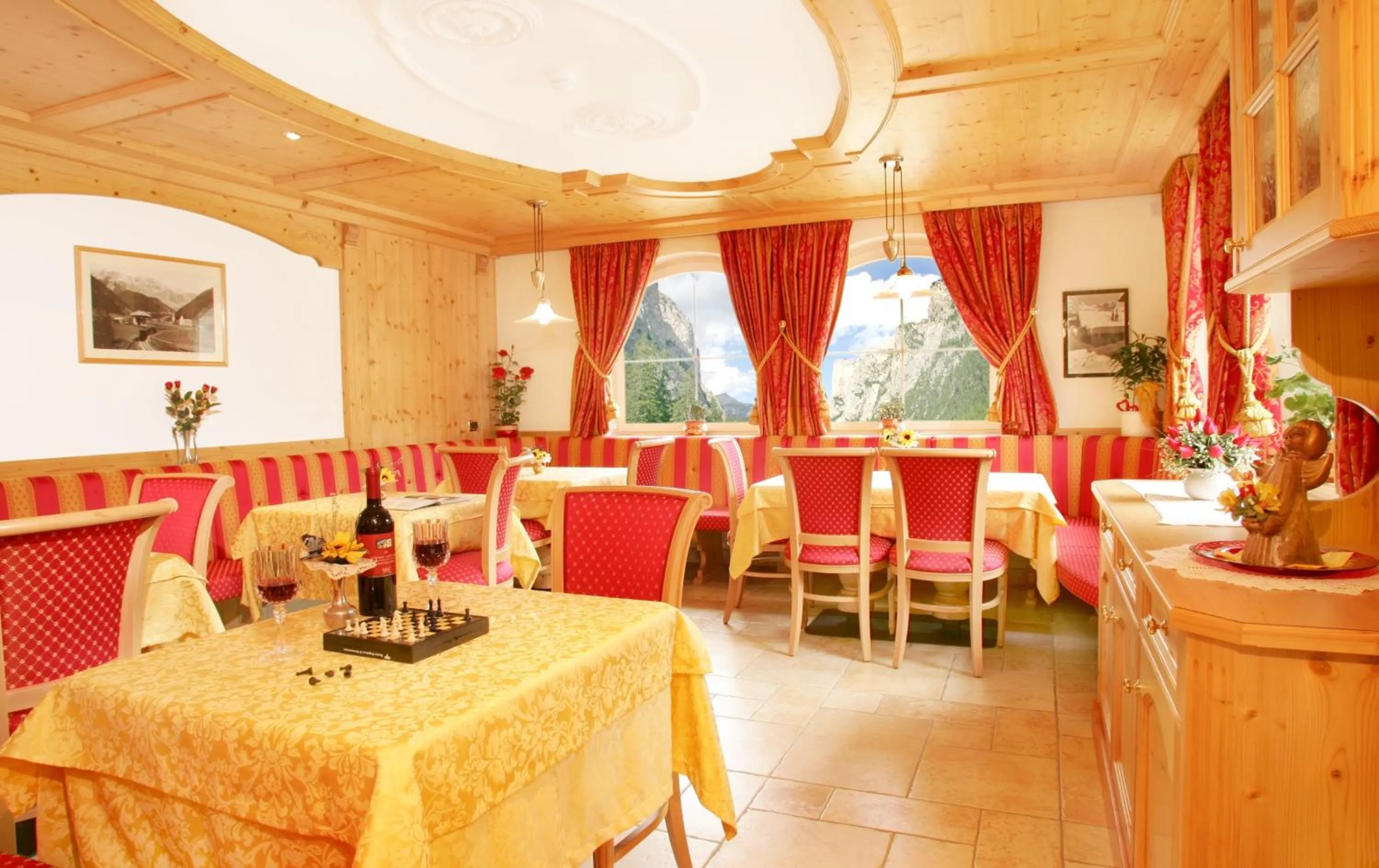 Banquet/Function facilities in Garni La Majon