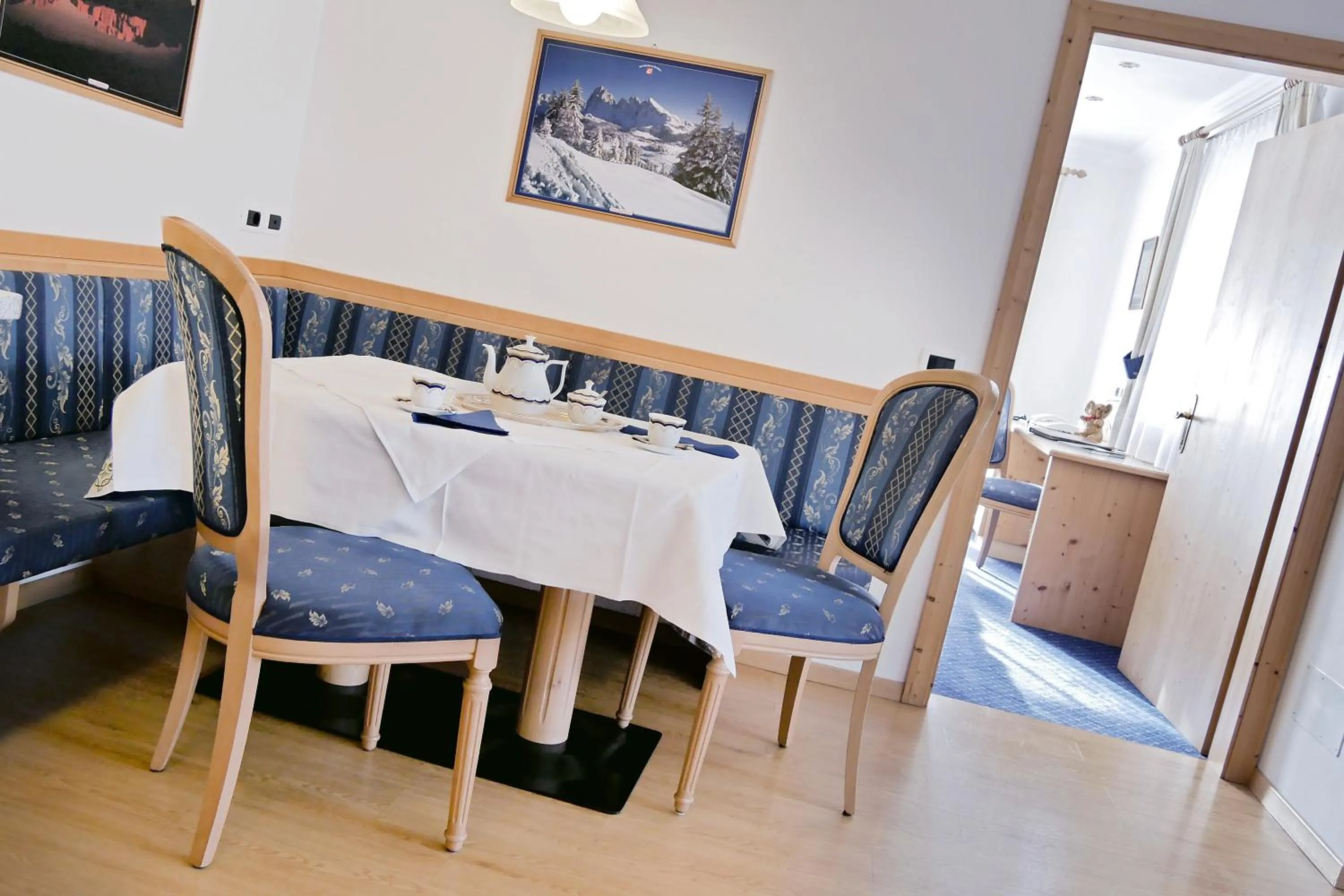 Dining area in Garni La Majon