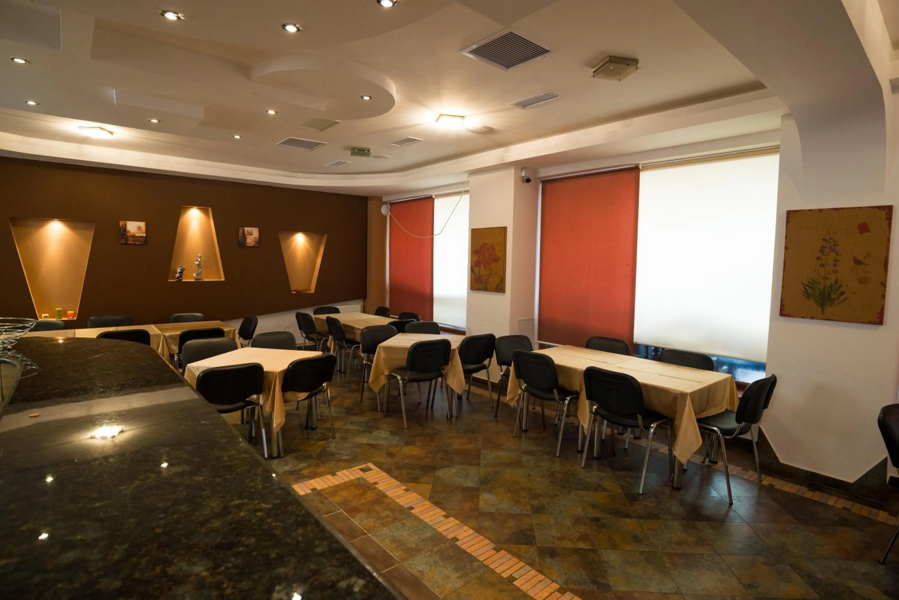 Restaurant/places to eat in Hostel Nova Route