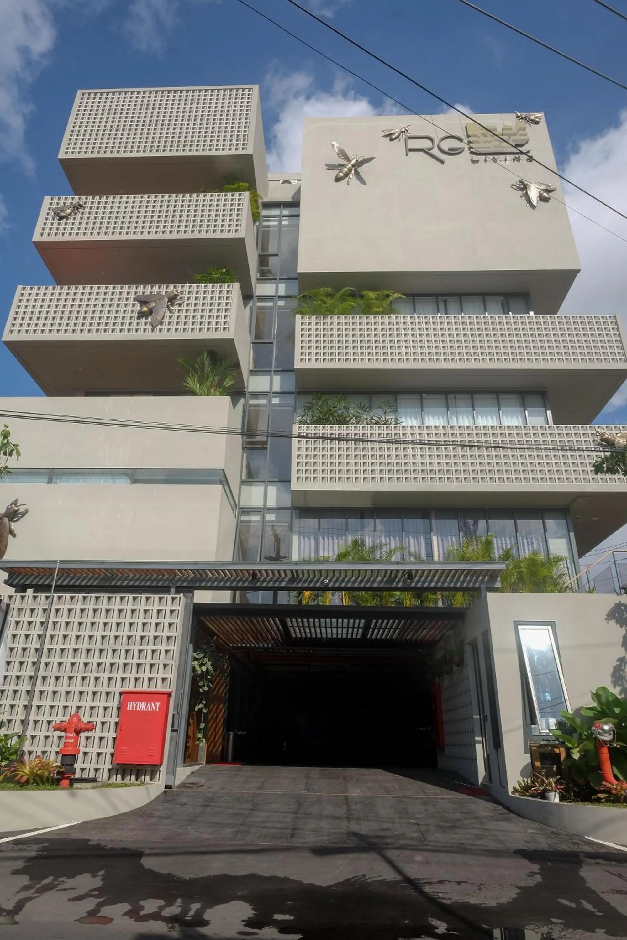 Property building in Sans Hotel RG Living Jogja by RedDoorz
