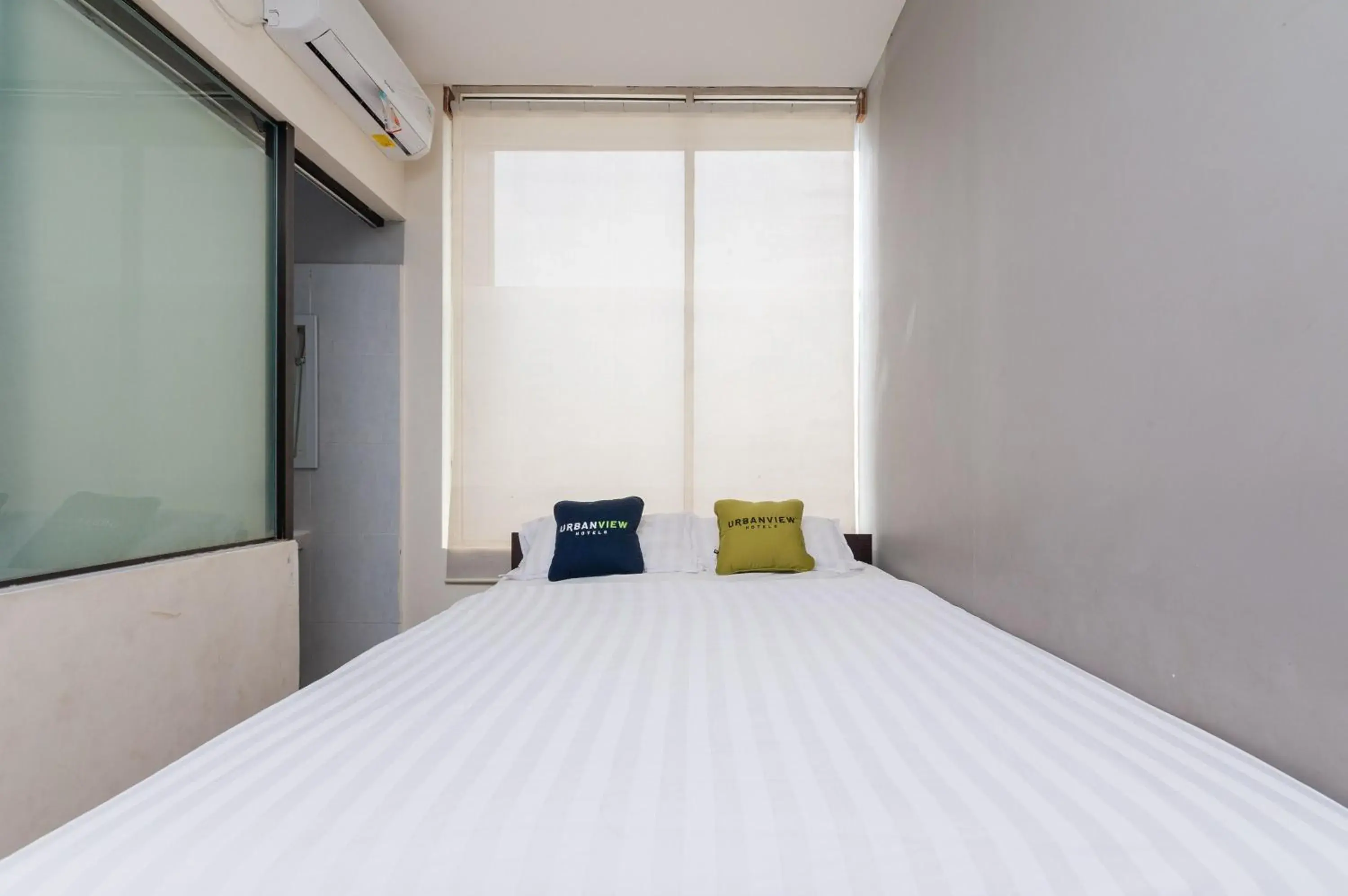 Bed in Urbanview Hotel Ellegan Residence Alam Sutera Serpong by RedDoorz Bed in Urbanview Hotel Ellegan Residence Alam Sutera Serpong by RedDoorz