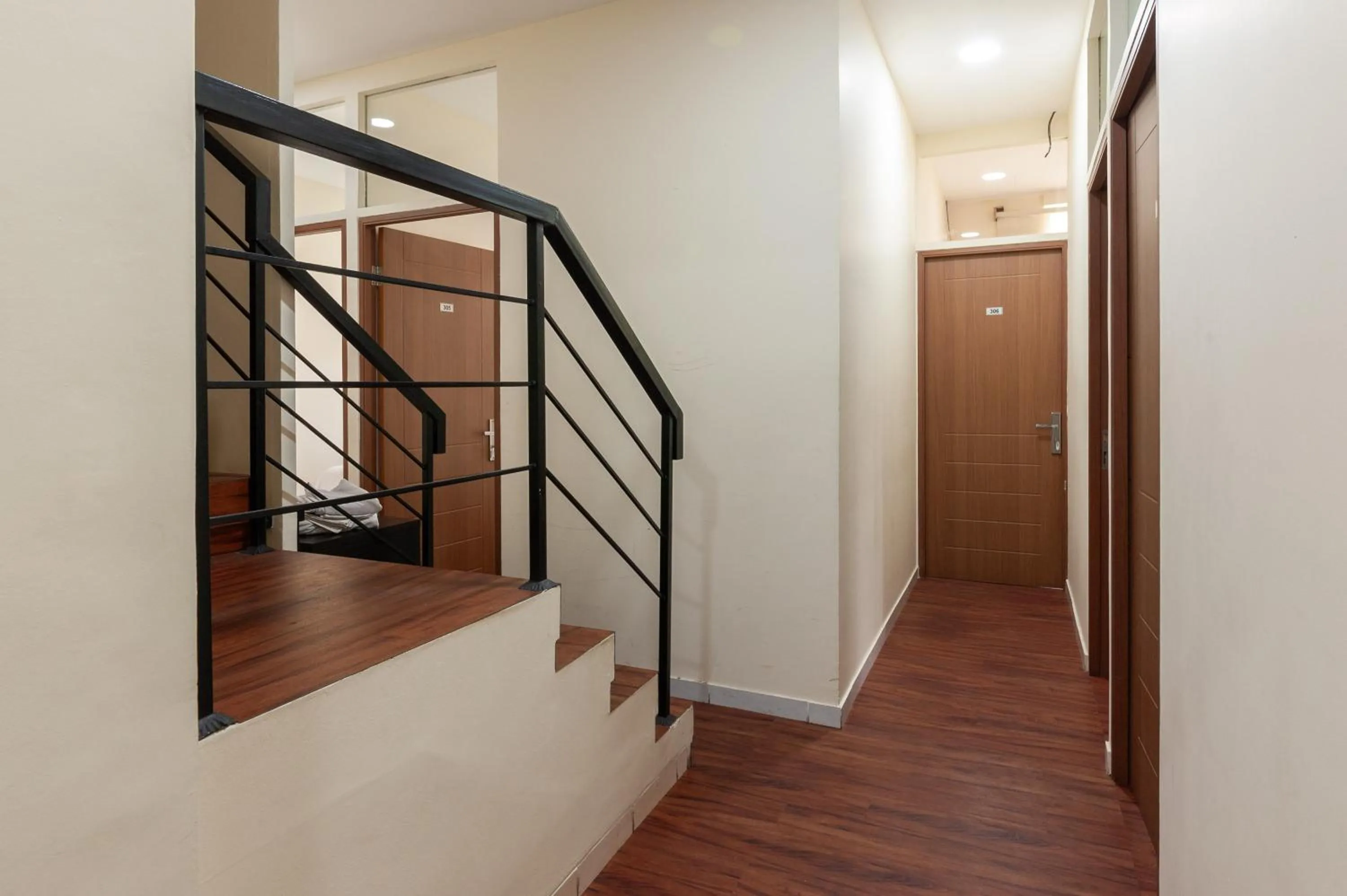 Property building in Urbanview Hotel Ellegan Residence Alam Sutera Serpong