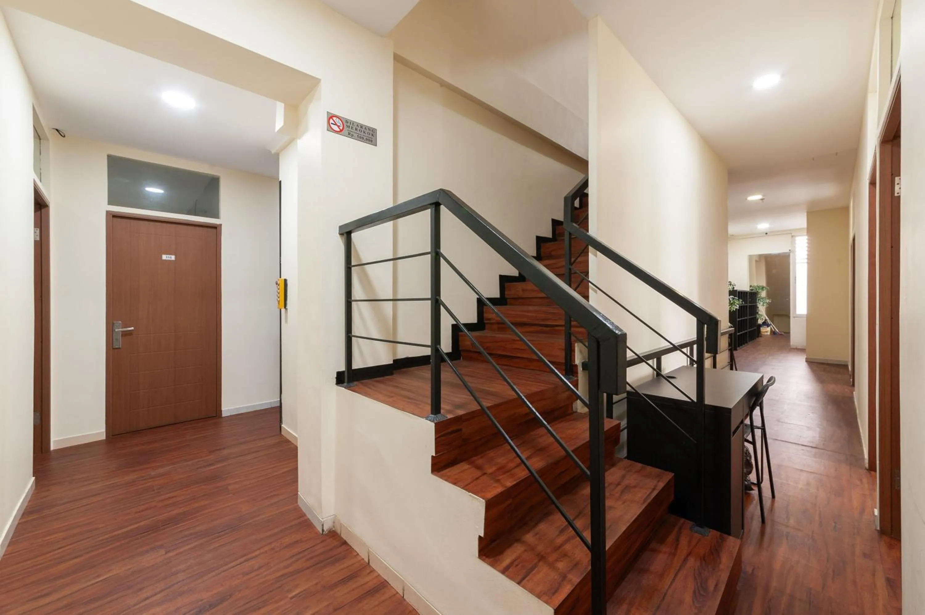 Property building in Urbanview Hotel Ellegan Residence Alam Sutera Serpong