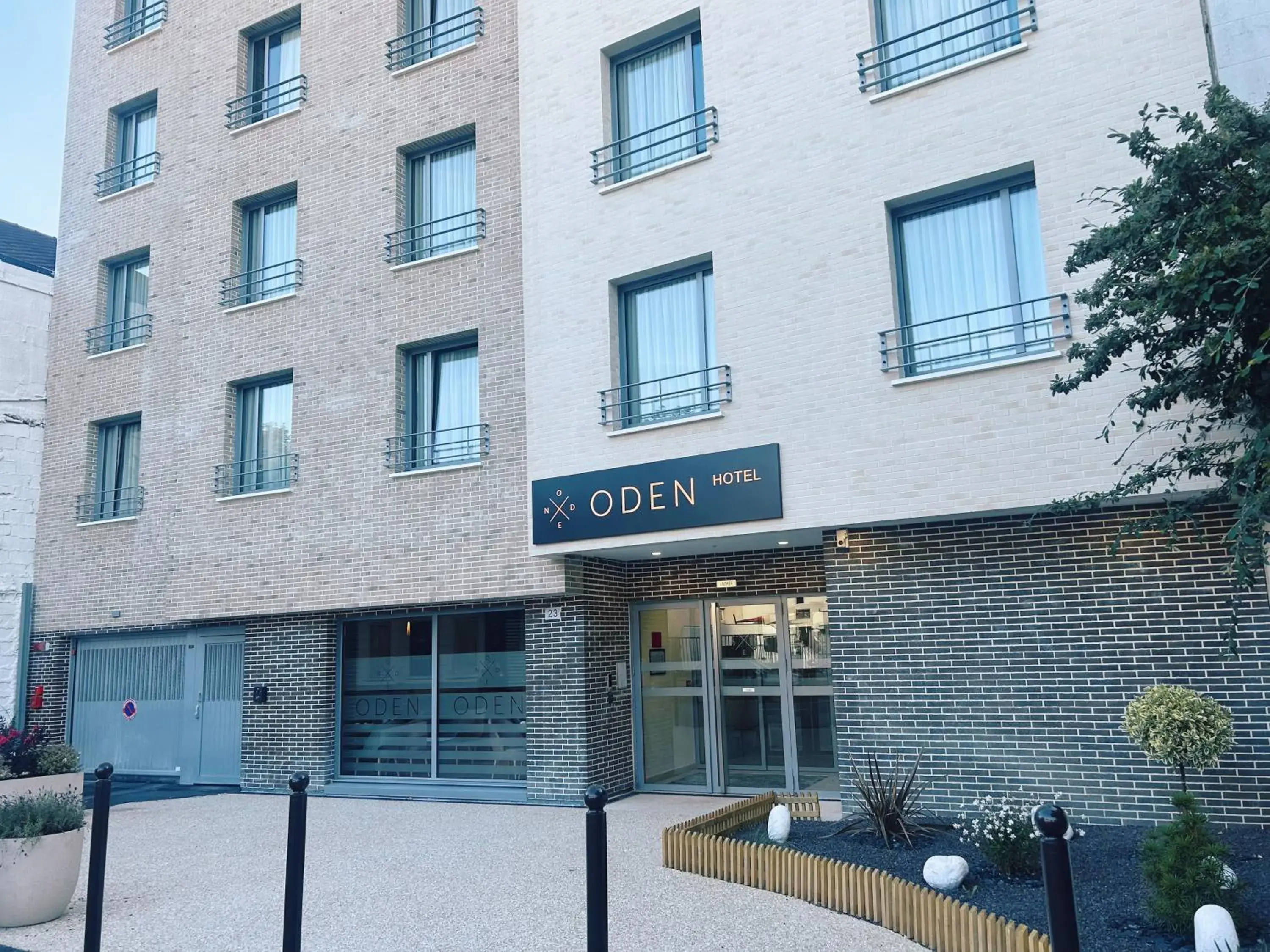 Property building in Hôtel Oden Paris Ivry Property building in Hôtel Oden Paris Ivry