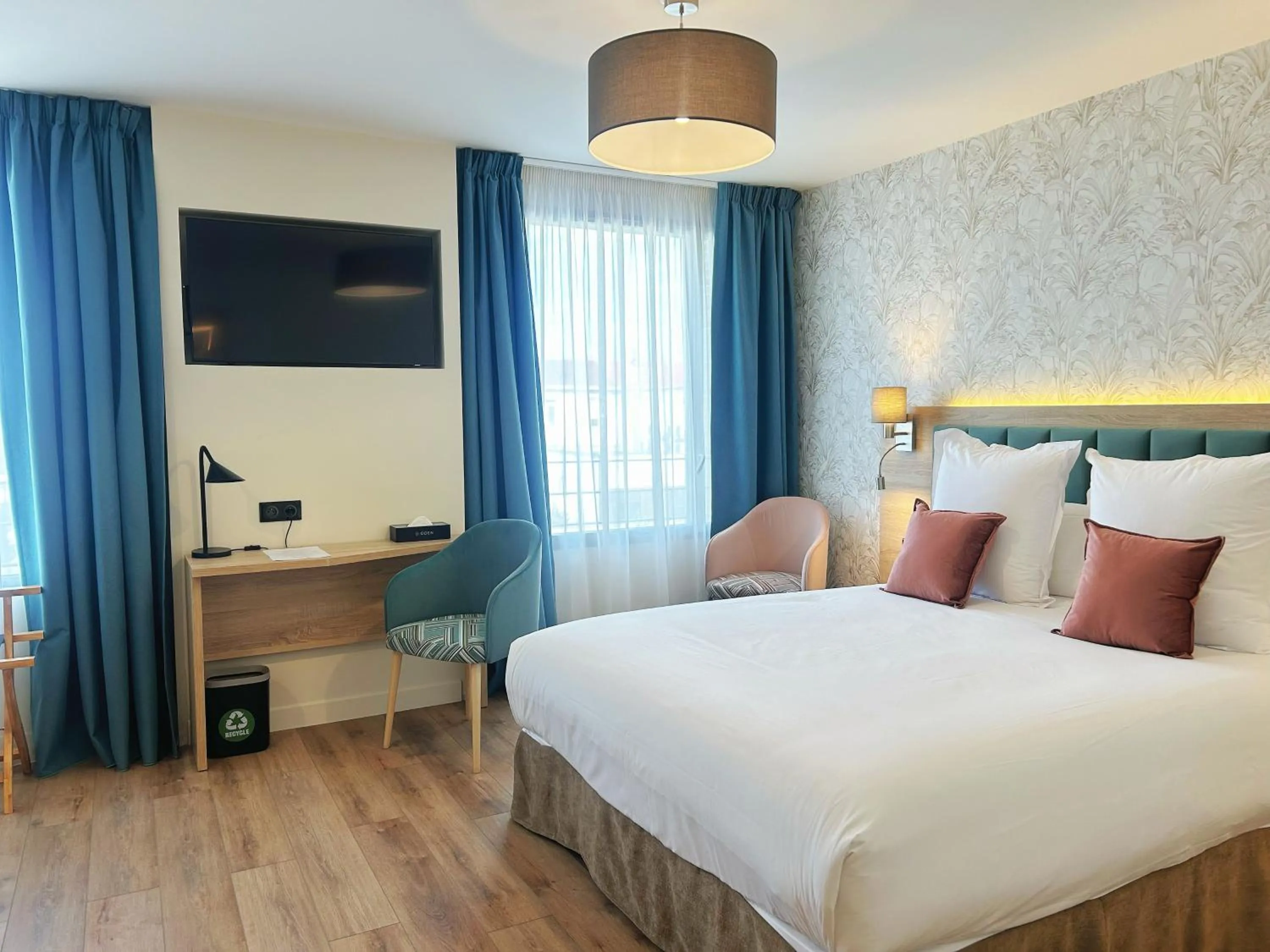 Bed in Hôtel Oden Paris Ivry