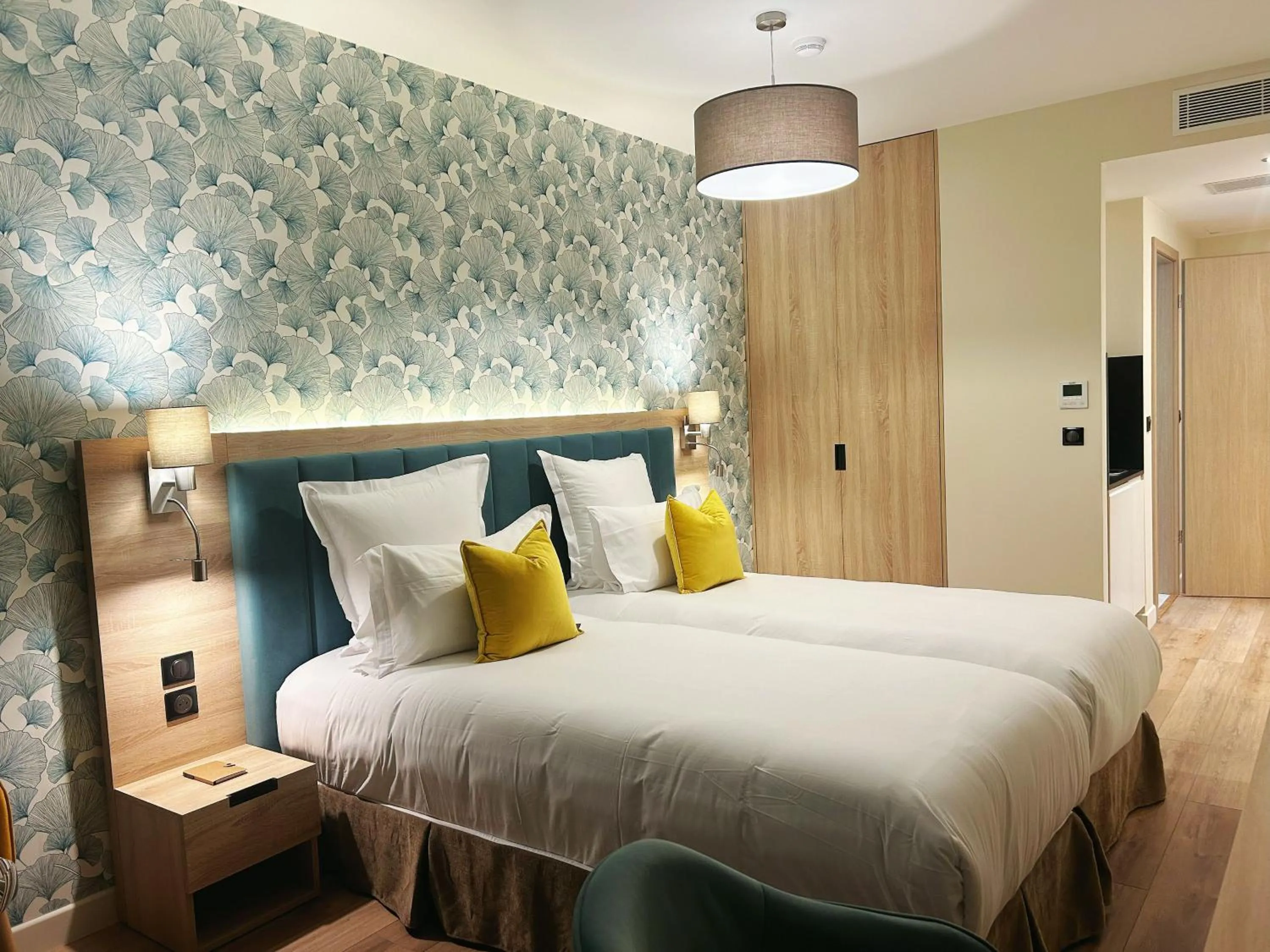 Bed in Hôtel Oden Paris Ivry