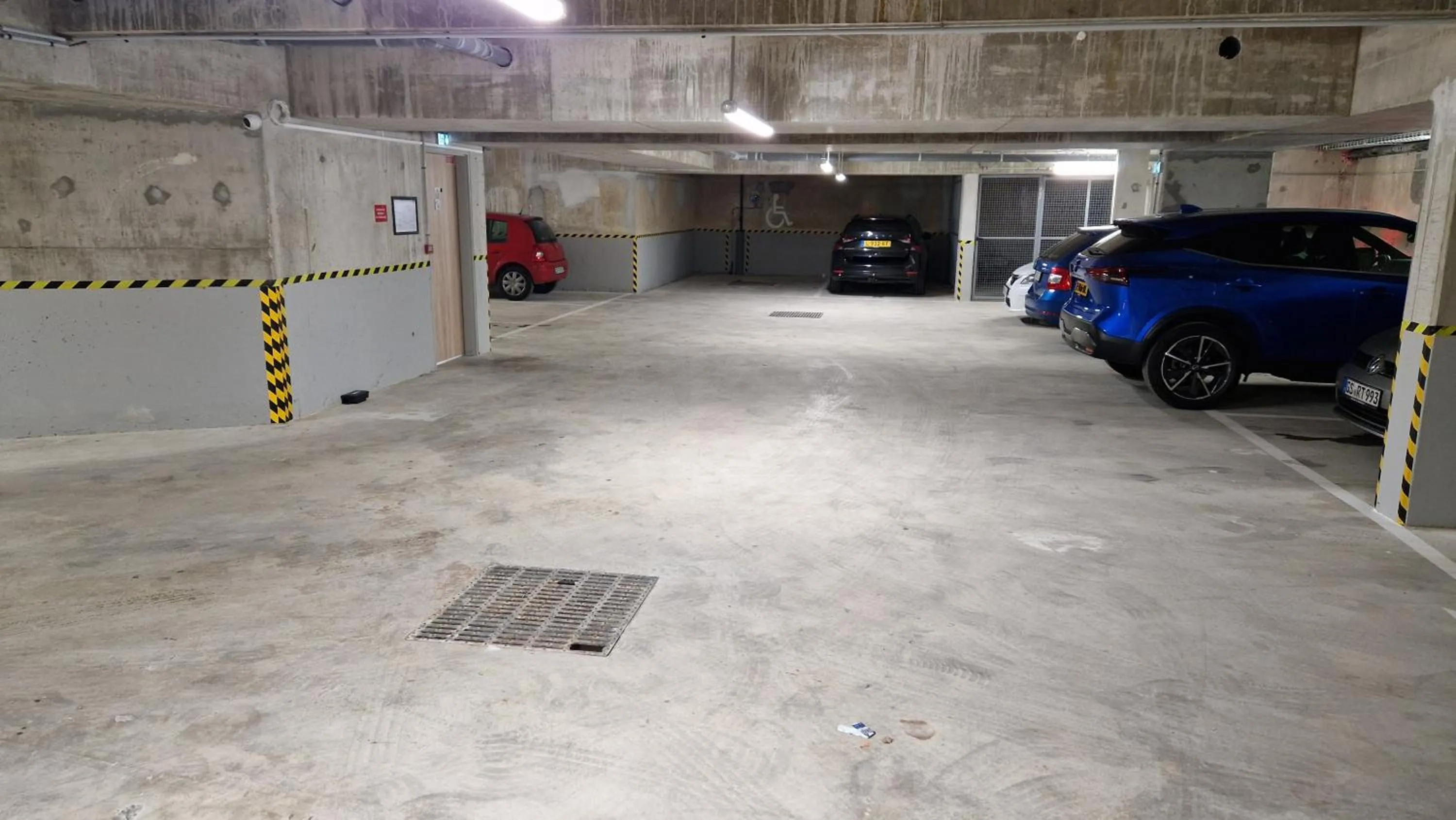 Parking in Hôtel Oden Paris Ivry