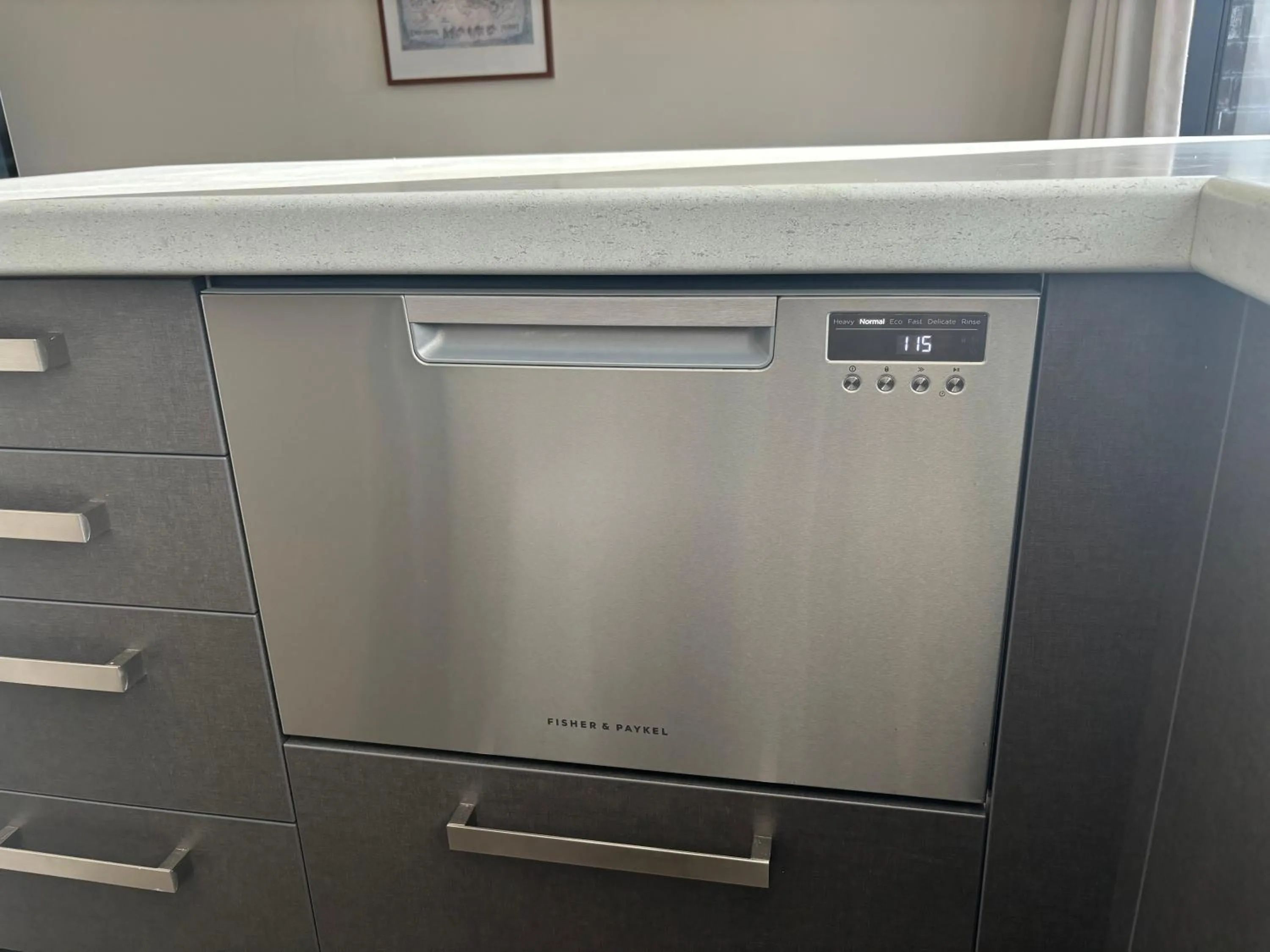 Hamilton Hospital Retreat - 2 Bedroom Townhouse Modern Warm Quiet