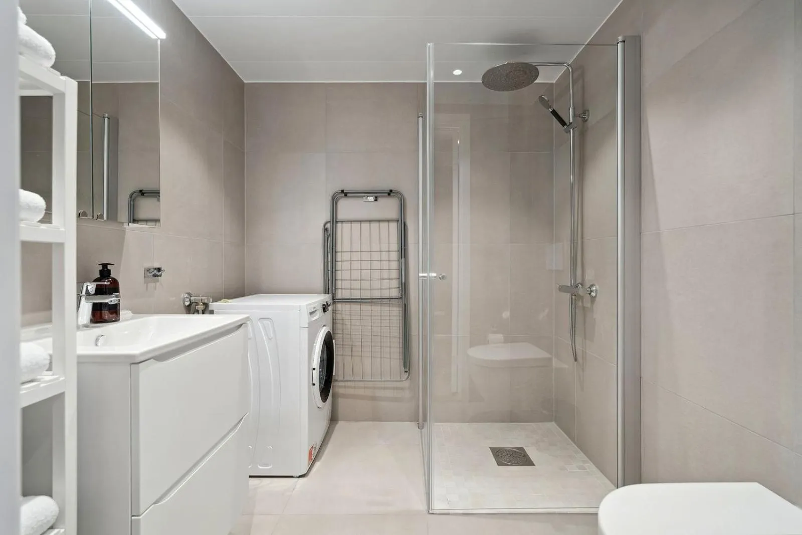 Bathroom in TotalApartments Vervet Gjøa