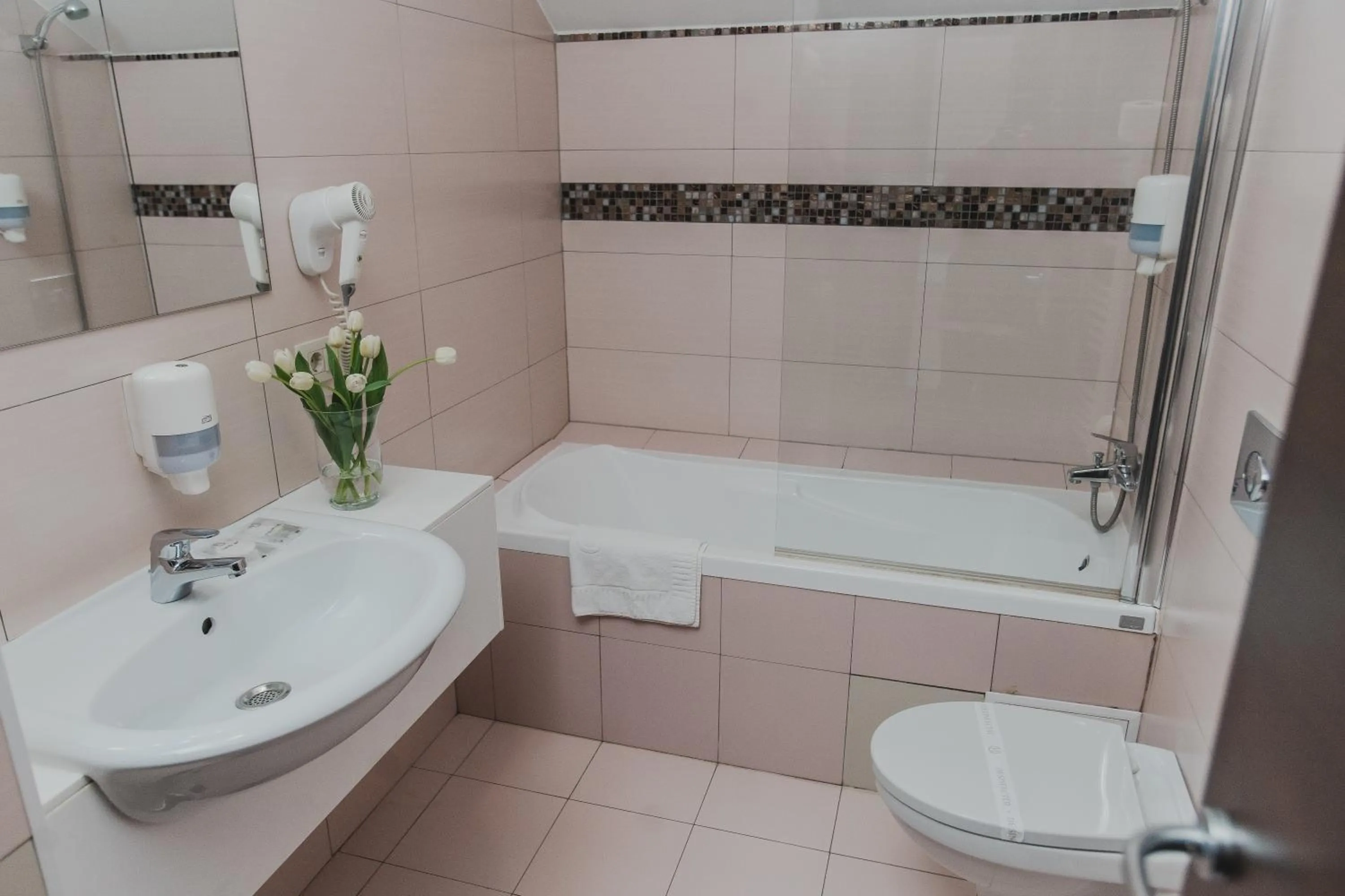 Bath in Caro Boutique Hotel