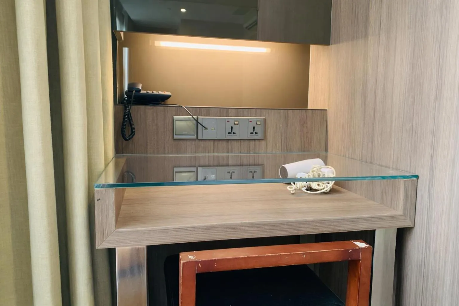 Bedroom in Amrise Hotel Kitchener