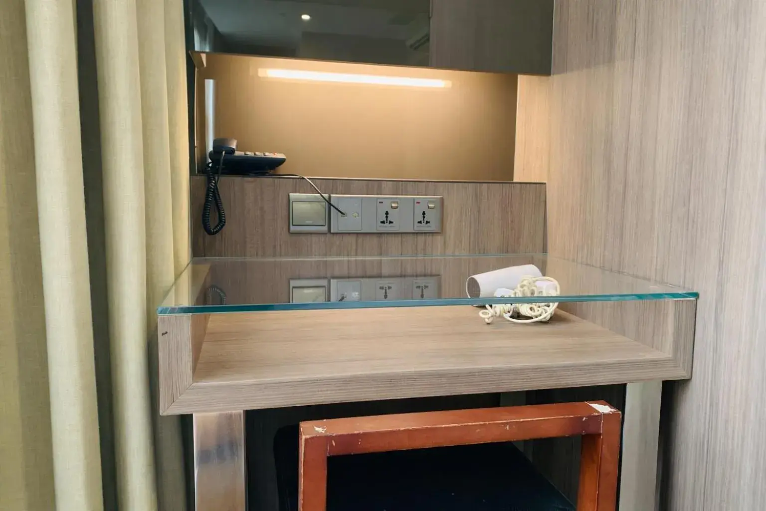 Bedroom in Amrise Hotel Kitchener Bedroom in Amrise Hotel Kitchener